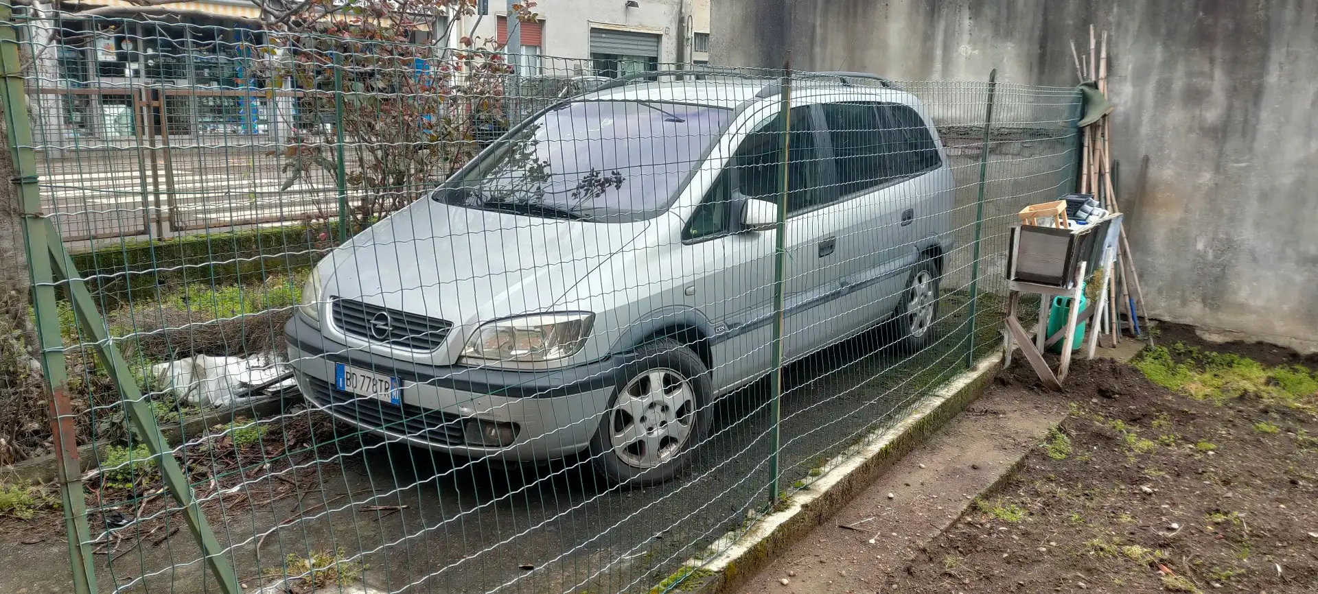 Opel Zafira 1.6i 16v Elegance (cdx) - 2