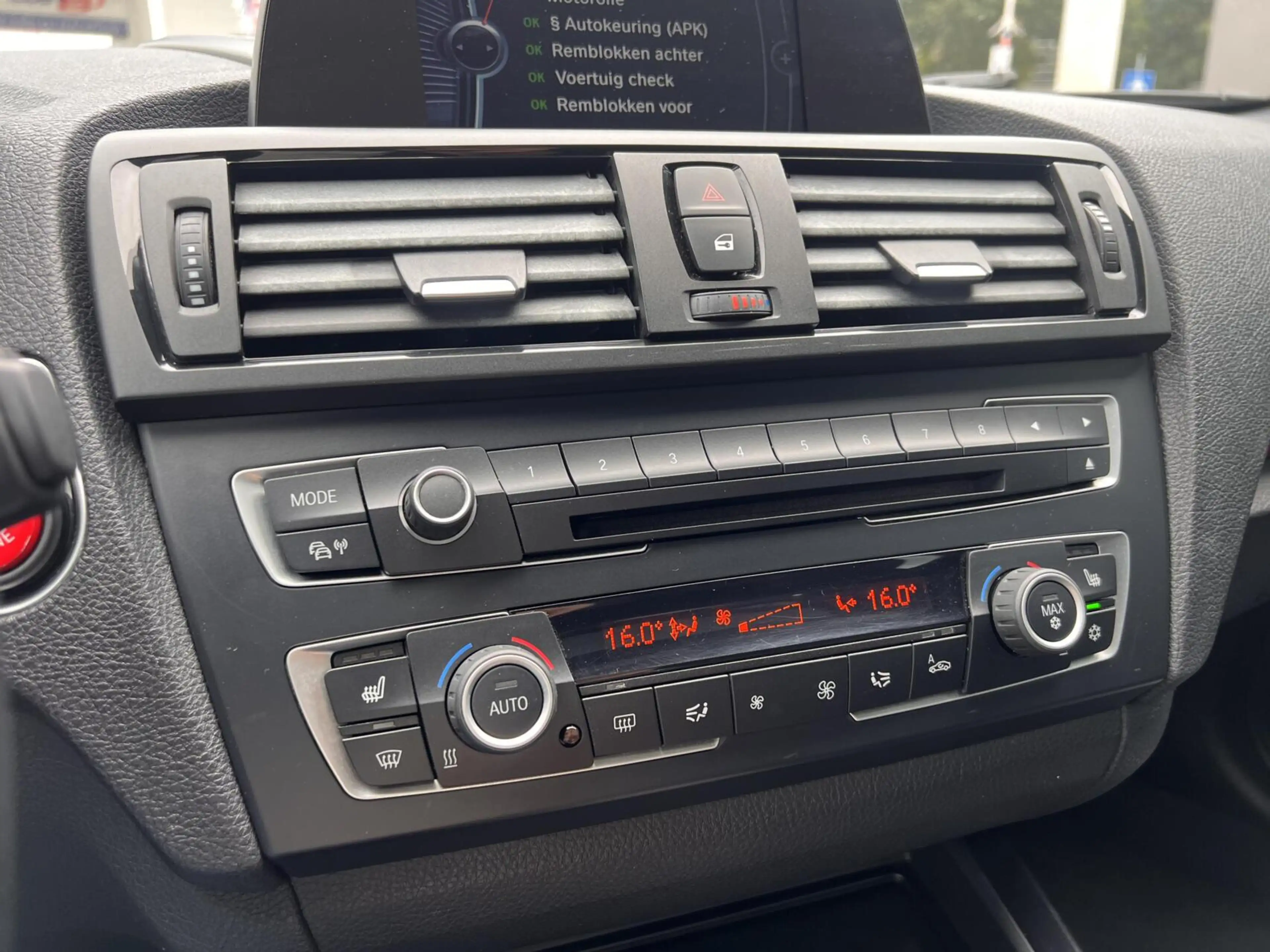 BMW 118 1-serie 118i Sport Line Airco Cruise Navi Open dak — photo 30