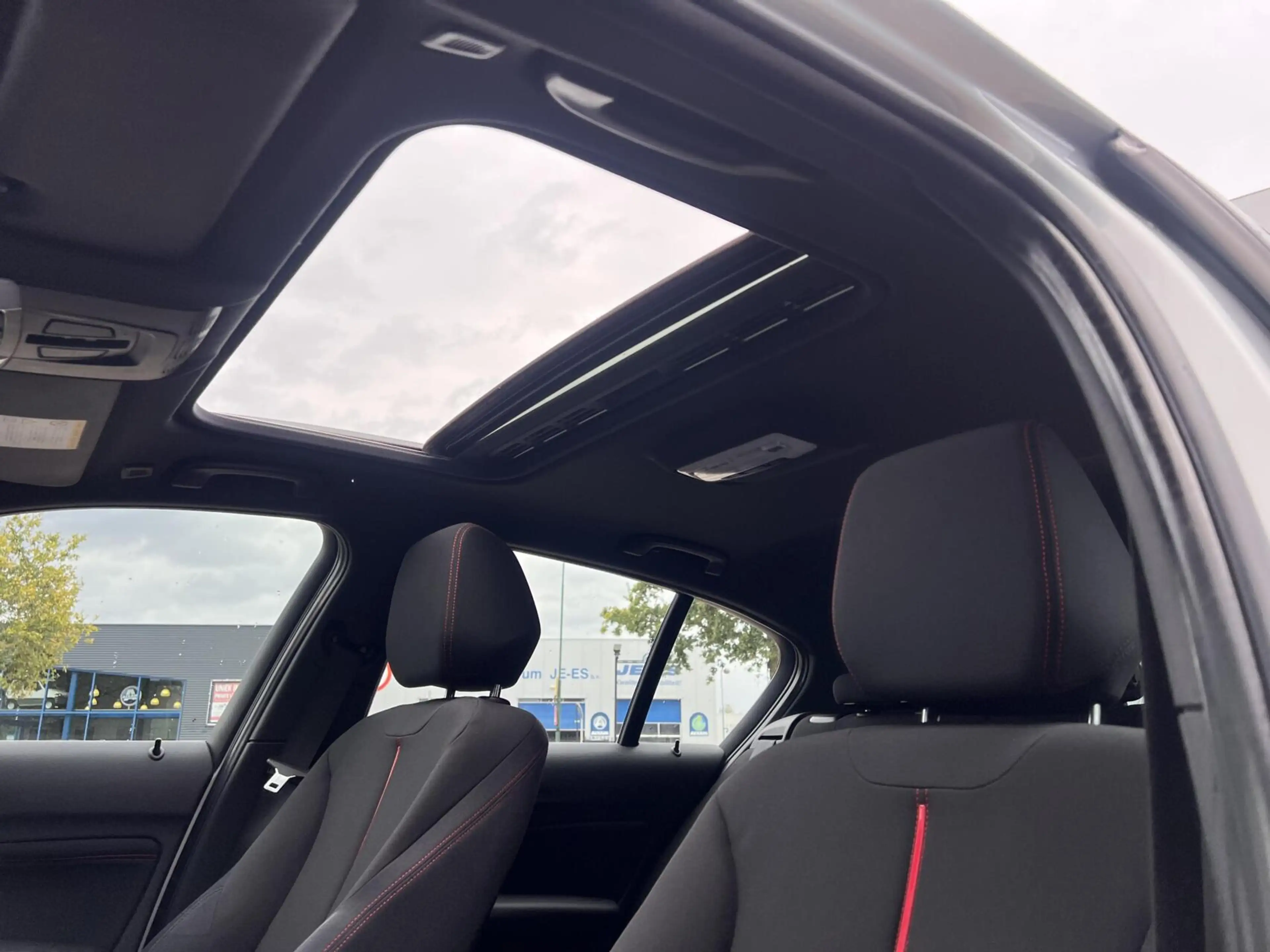 BMW 118 1-serie 118i Sport Line Airco Cruise Navi Open dak — photo 43