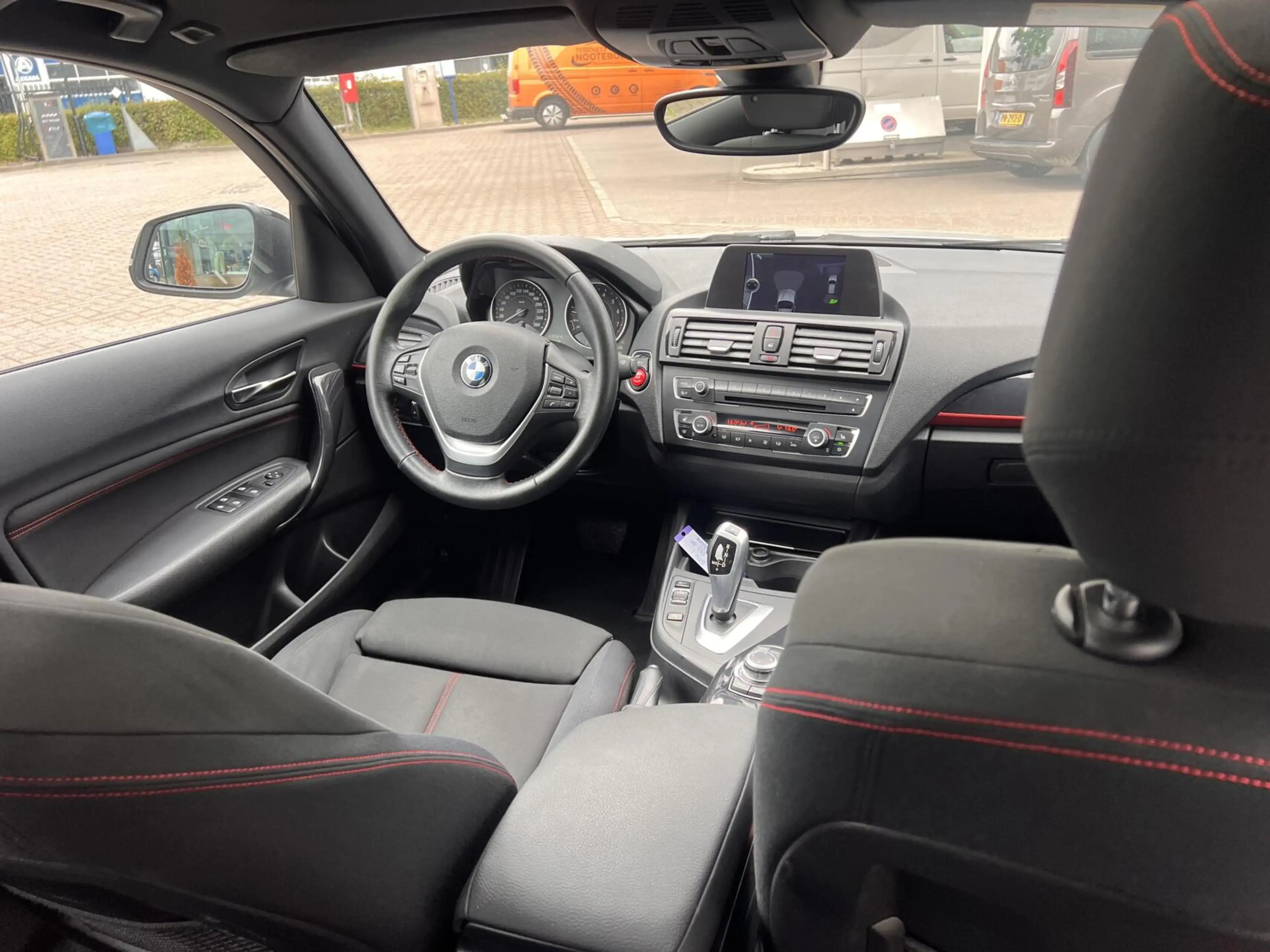 BMW 118 1-serie 118i Sport Line Airco Cruise Navi Open dak — photo 21