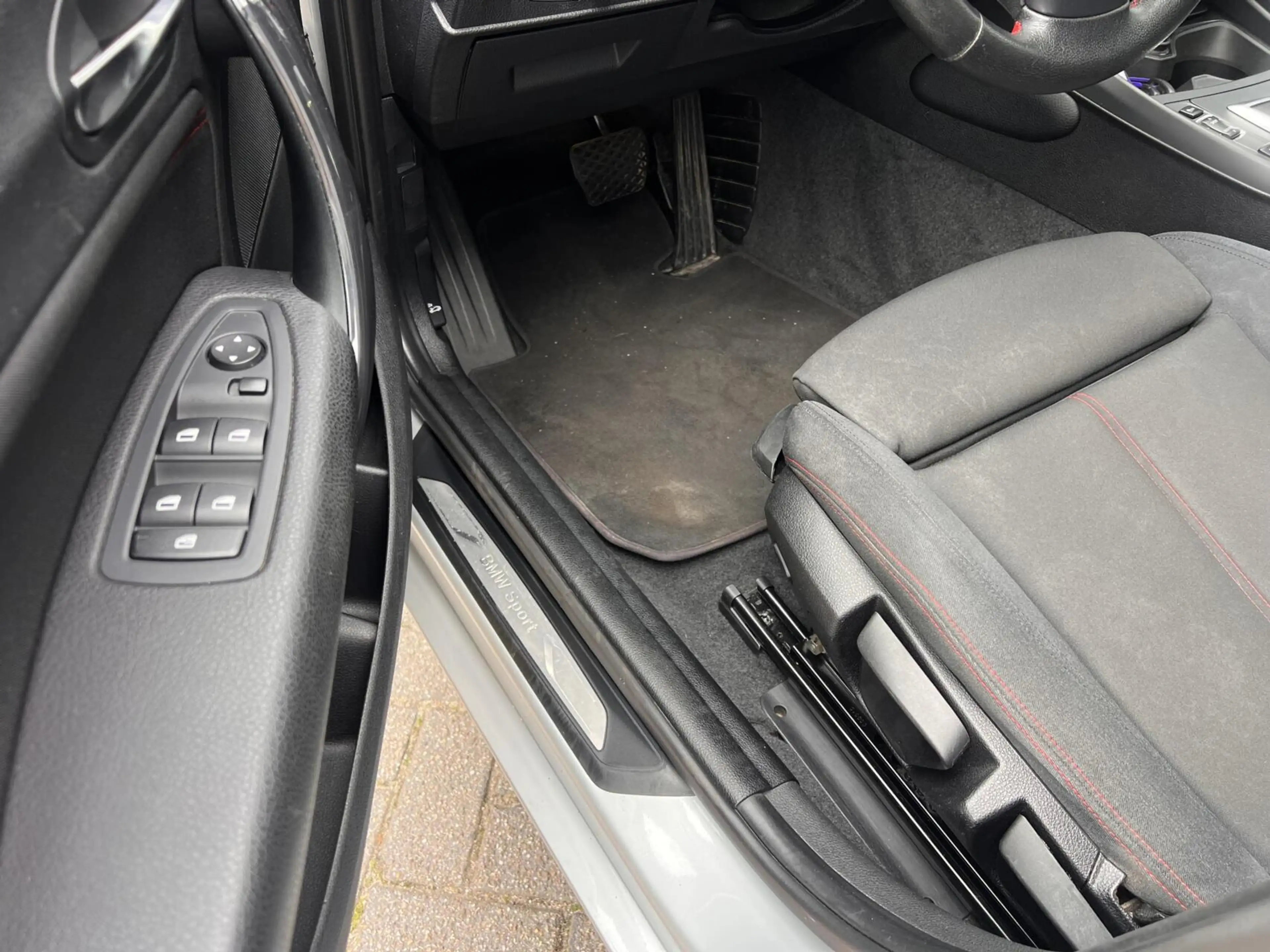 BMW 118 1-serie 118i Sport Line Airco Cruise Navi Open dak — photo 41