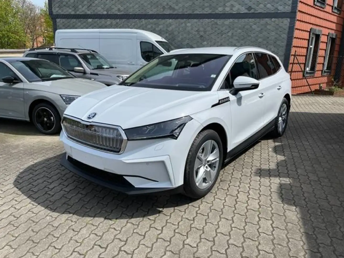 Skoda Enyaq iV 80 (ab MJ23.2) +SUITE+ADVANCED & ALARM+ Weiß - 2