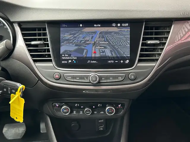 Opel Crossland X view 14