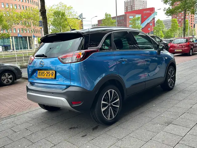 Opel Crossland X view 3