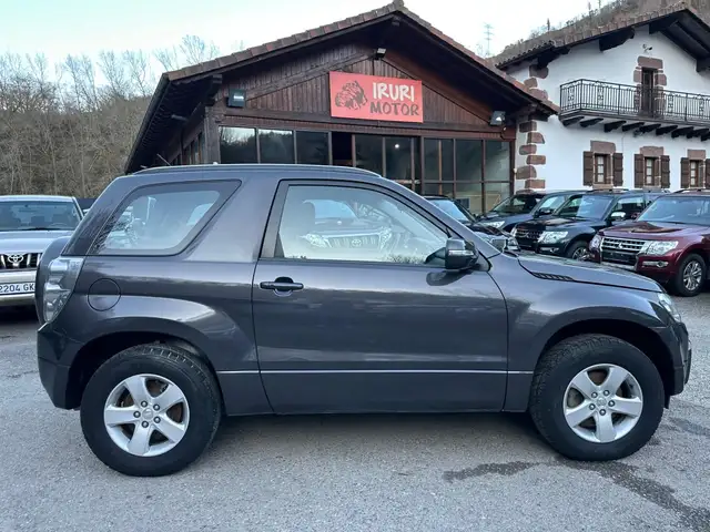 Suzuki Grand Vitara 2.4L JLX-E City