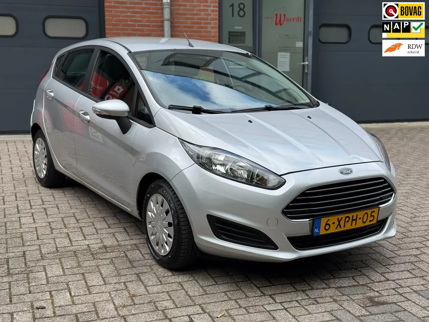 Ford Fiesta 1.6 TDCi Lease Style/Luxe/Airco/Elek.pakket/NAP/On Grijs - 1