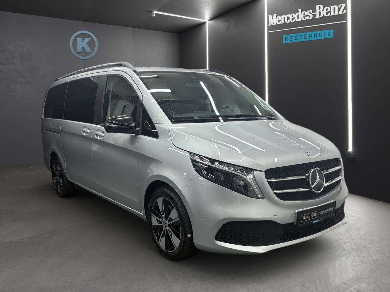 Mercedes-Benz V 220
