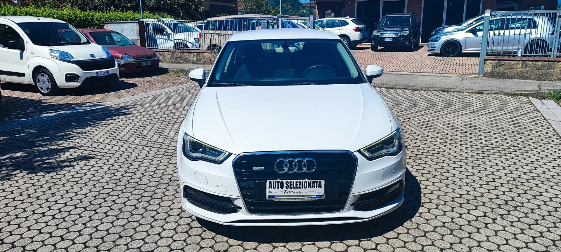 Audi A3 SPB 1.6 TDI ultra Attraction Wit - 2