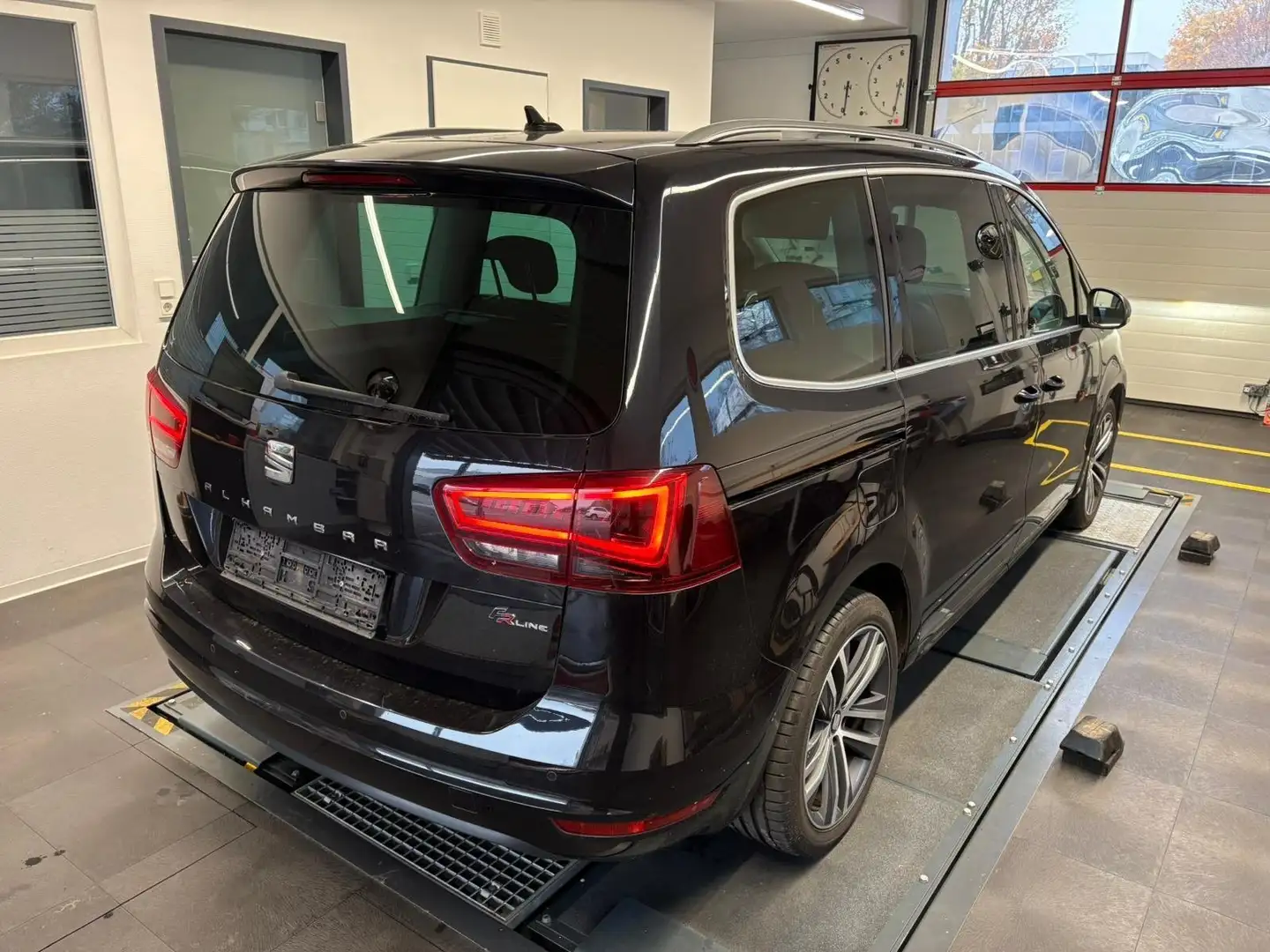 SEAT Alhambra 2.0 TDI FR-Line/AHK/KAMERA/XENON/7-Si./ Schwarz - 2
