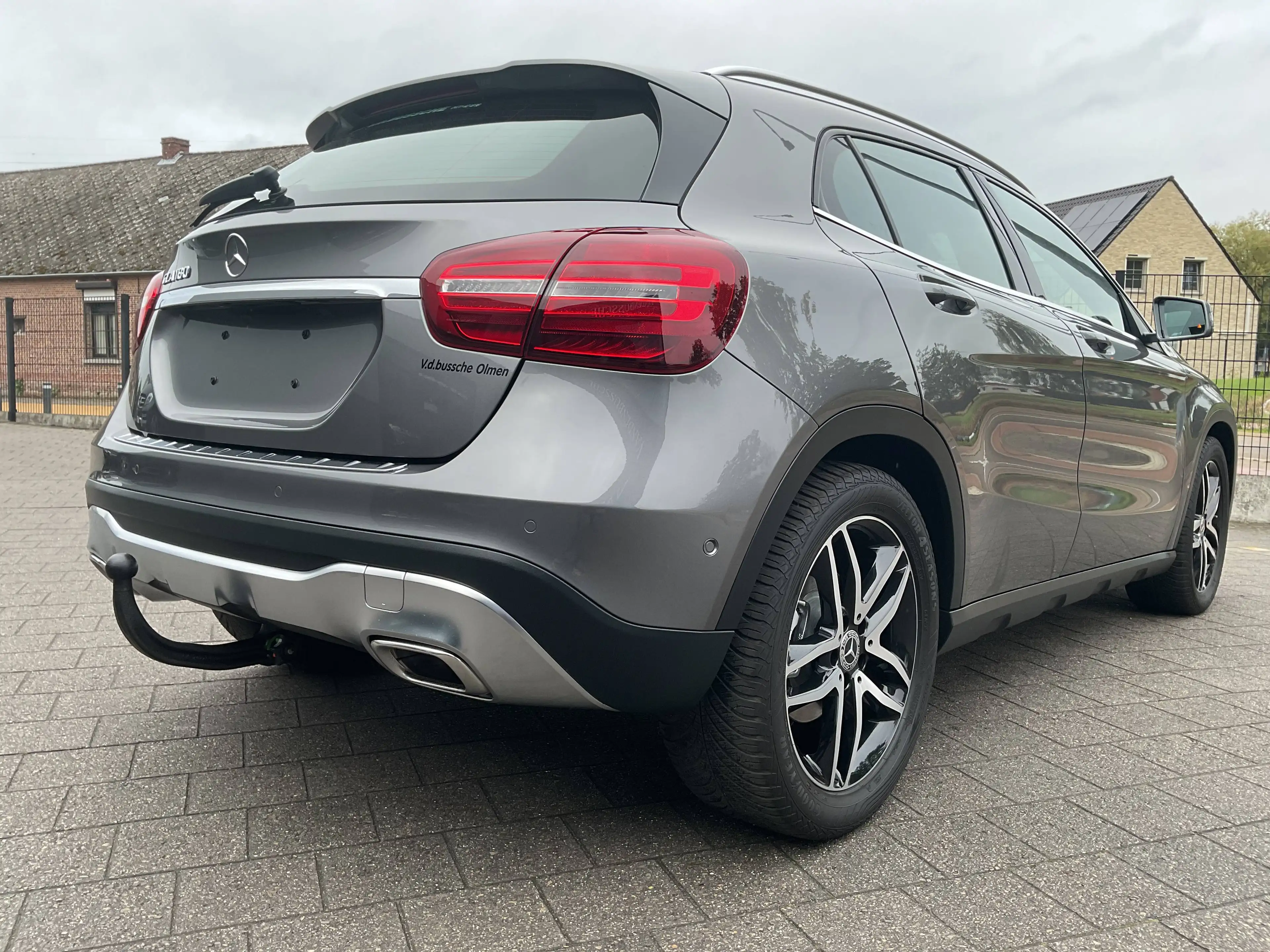 Mercedes-Benz GLA 180 Camera * Dodehoekassistentie * Elektr. kofferklep * Trekhaak * 2j waarborg! — photo 10