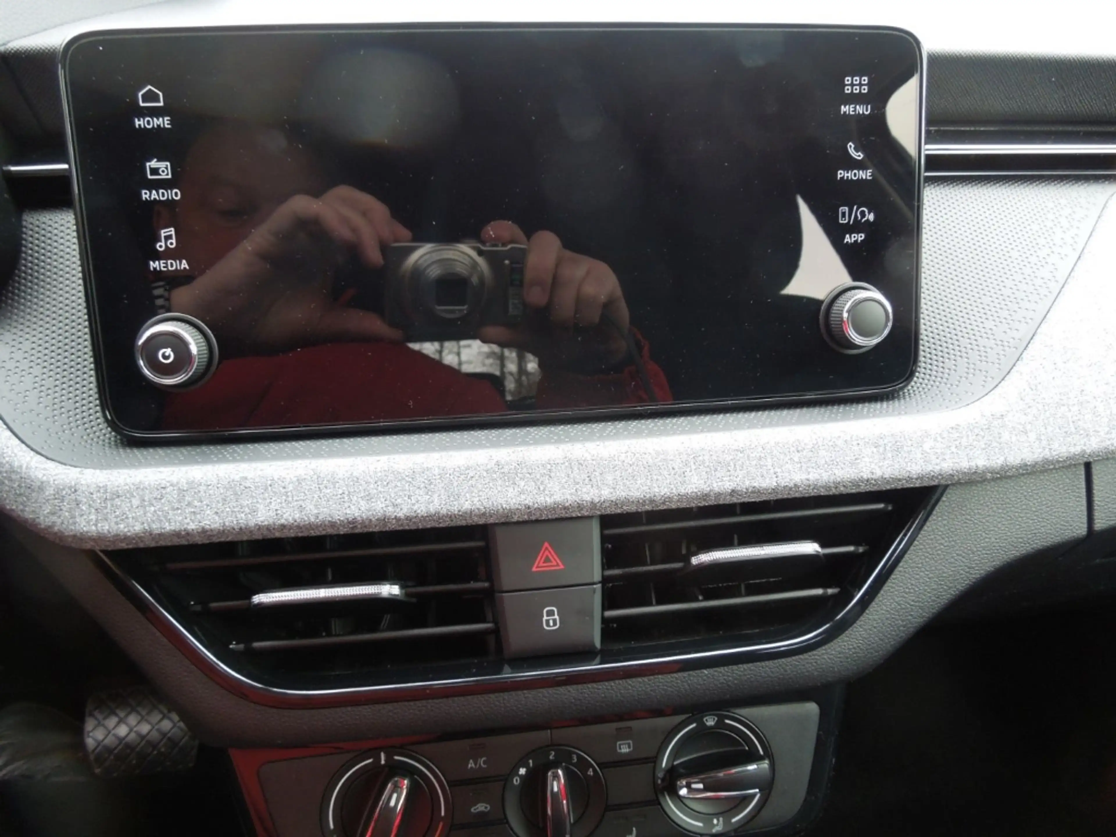 Skoda Scala 1.0TSI DSG Selection/LED/Sitzheizung/Kamera — photo 7
