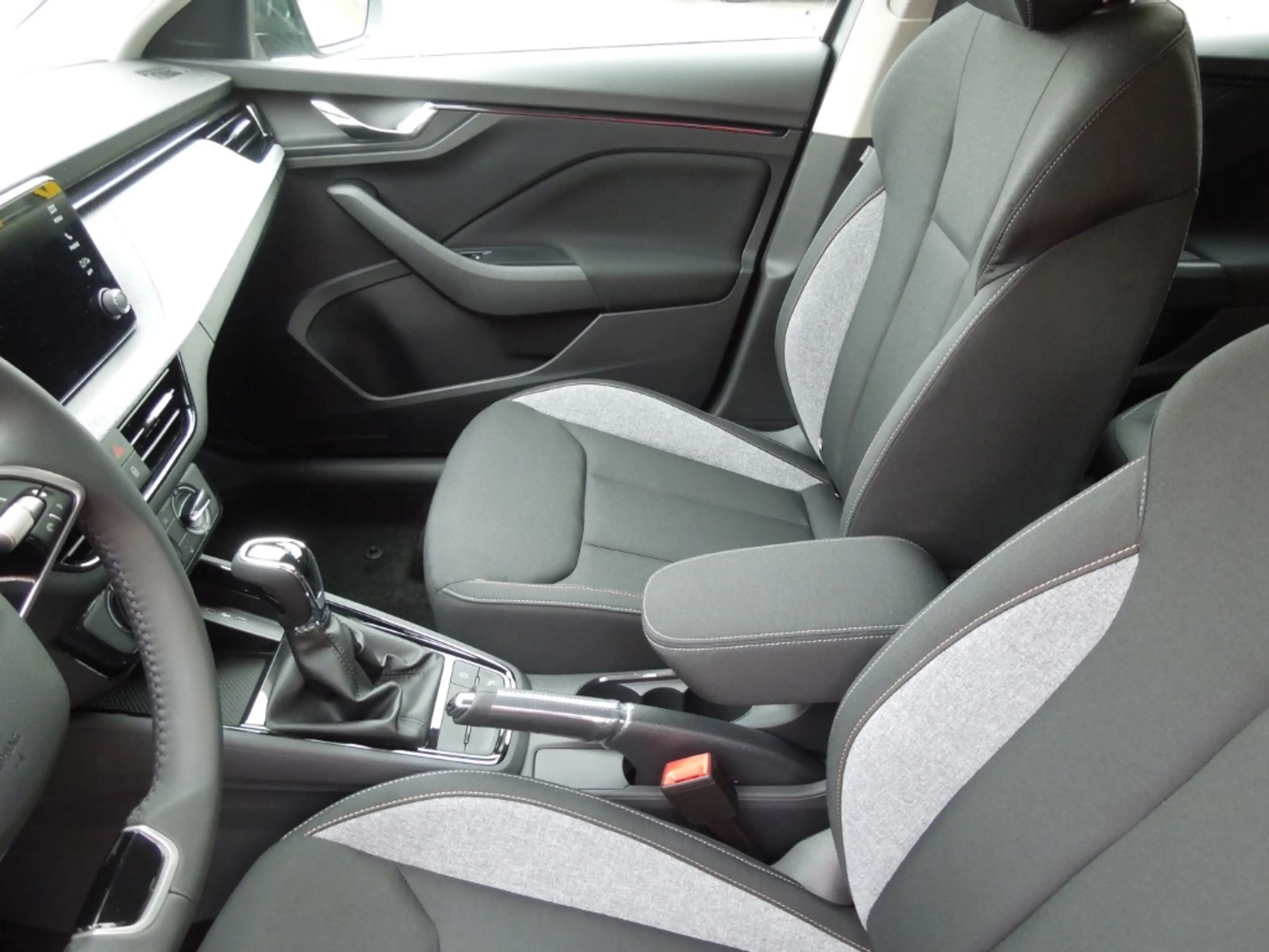 Skoda Scala 1.0TSI DSG Selection/LED/Sitzheizung/Kamera — photo 10