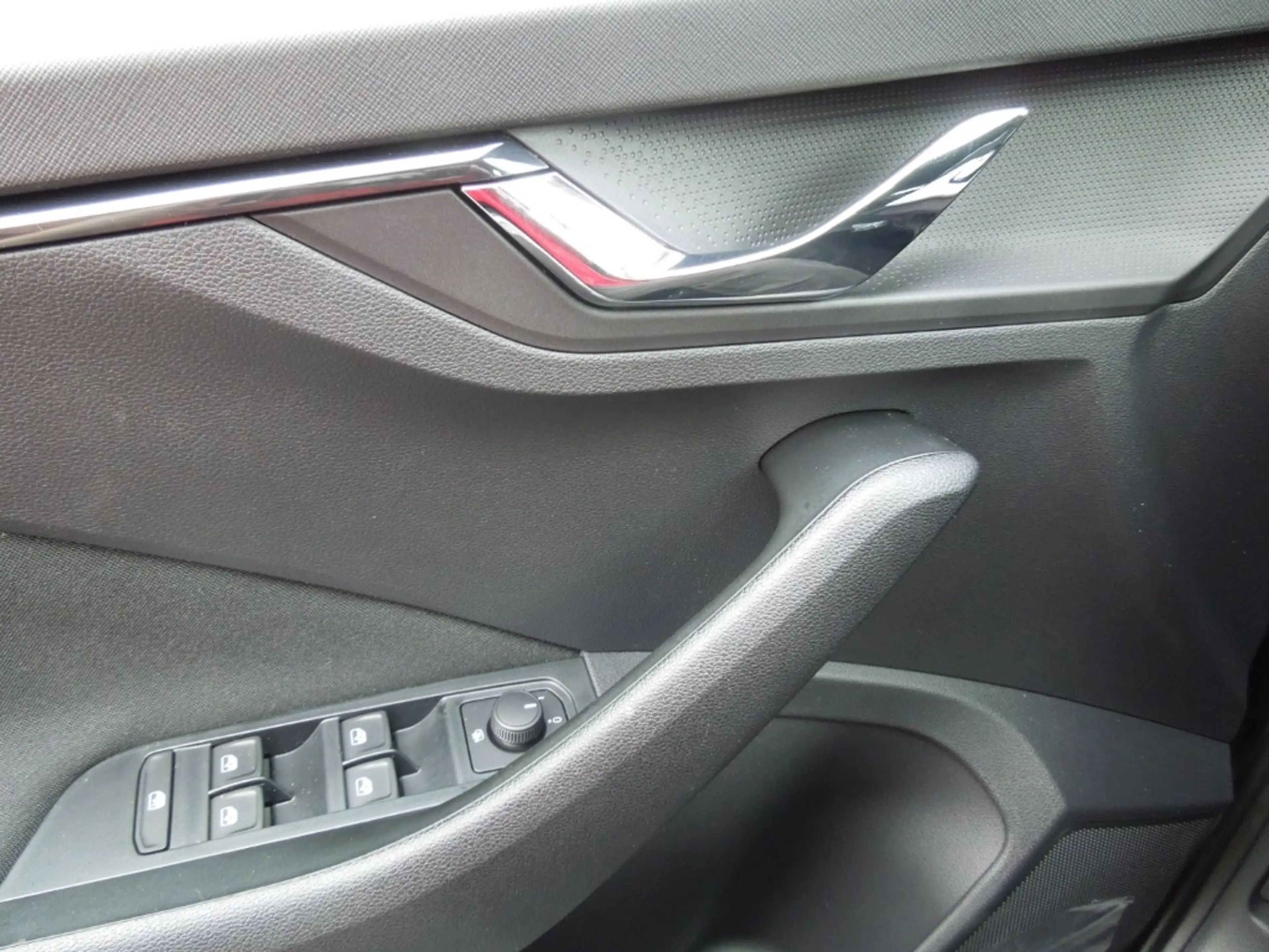 Skoda Scala 1.0TSI DSG Selection/LED/Sitzheizung/Kamera — photo 8