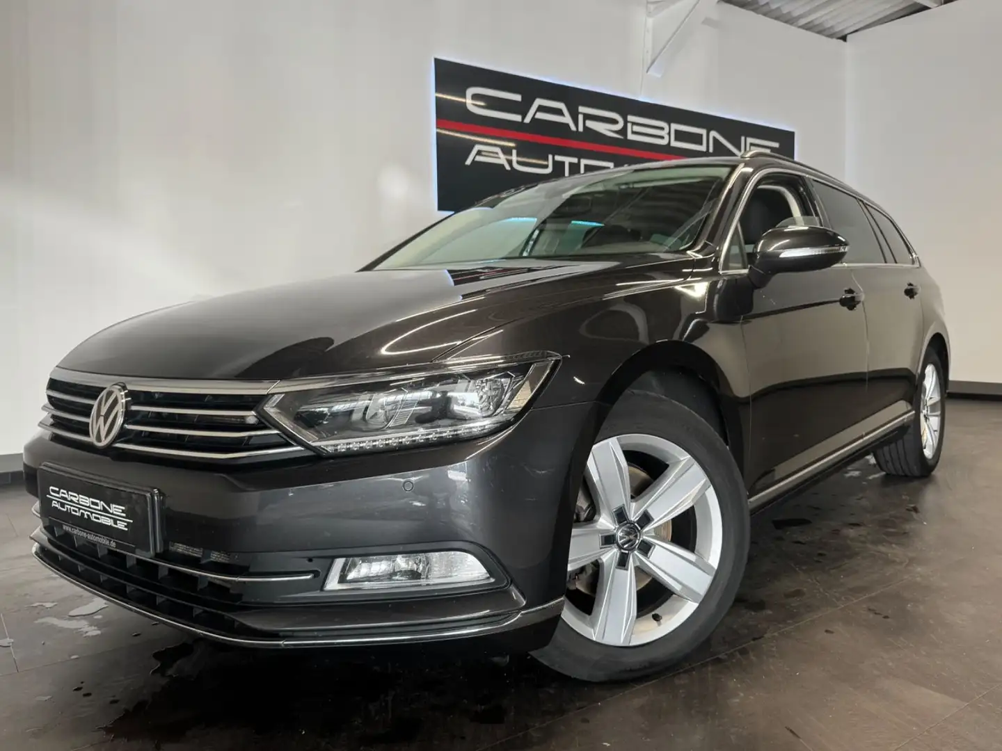 Volkswagen Passat Variant Comfortline*Navi+Massage+Kamera* Grau - 1