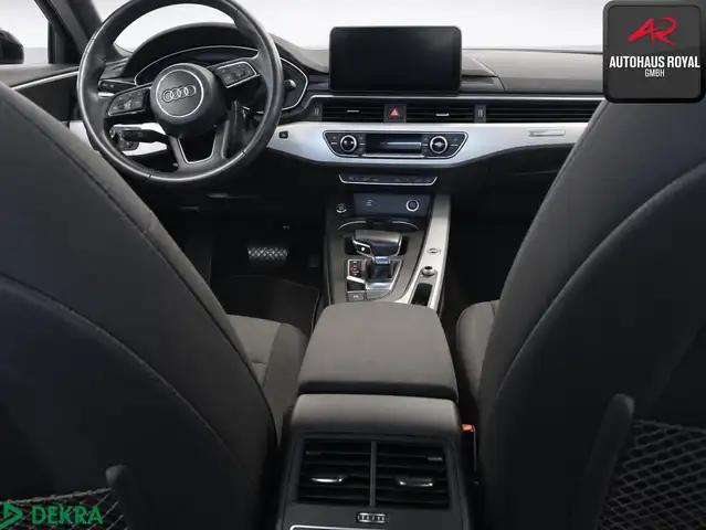 Audi A4 view 5