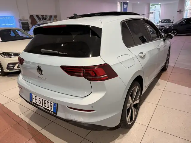 Volkswagen Golf view 5