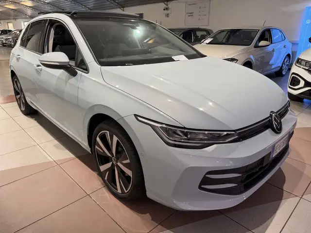 Volkswagen Golf view 6