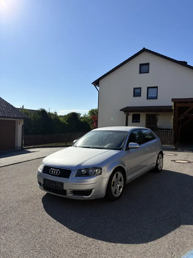 Audi A3 1.6 Ambiente - 1
