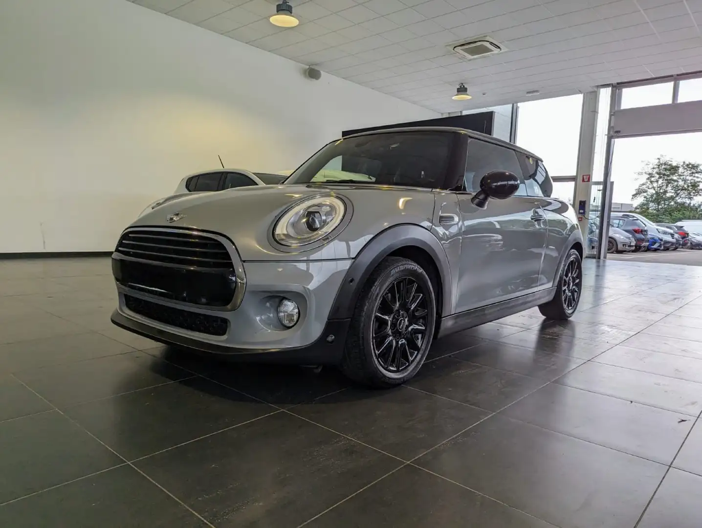 MINI Cooper 1.5/cooper/136/2017/89000km/14990 Grijs - 2