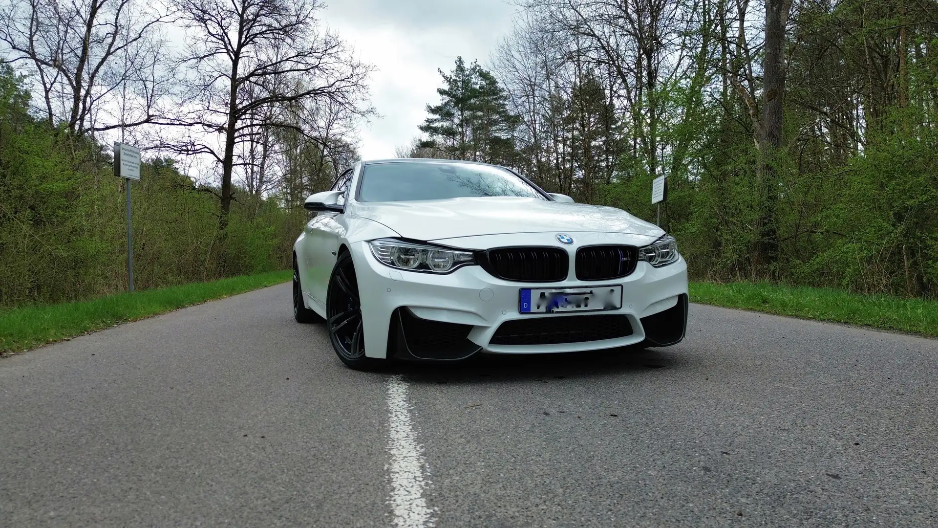 BMW M4 F82 OHNE OPF VOLLLEDER MINERALWEISS 50T KM  TÜVNE - 2