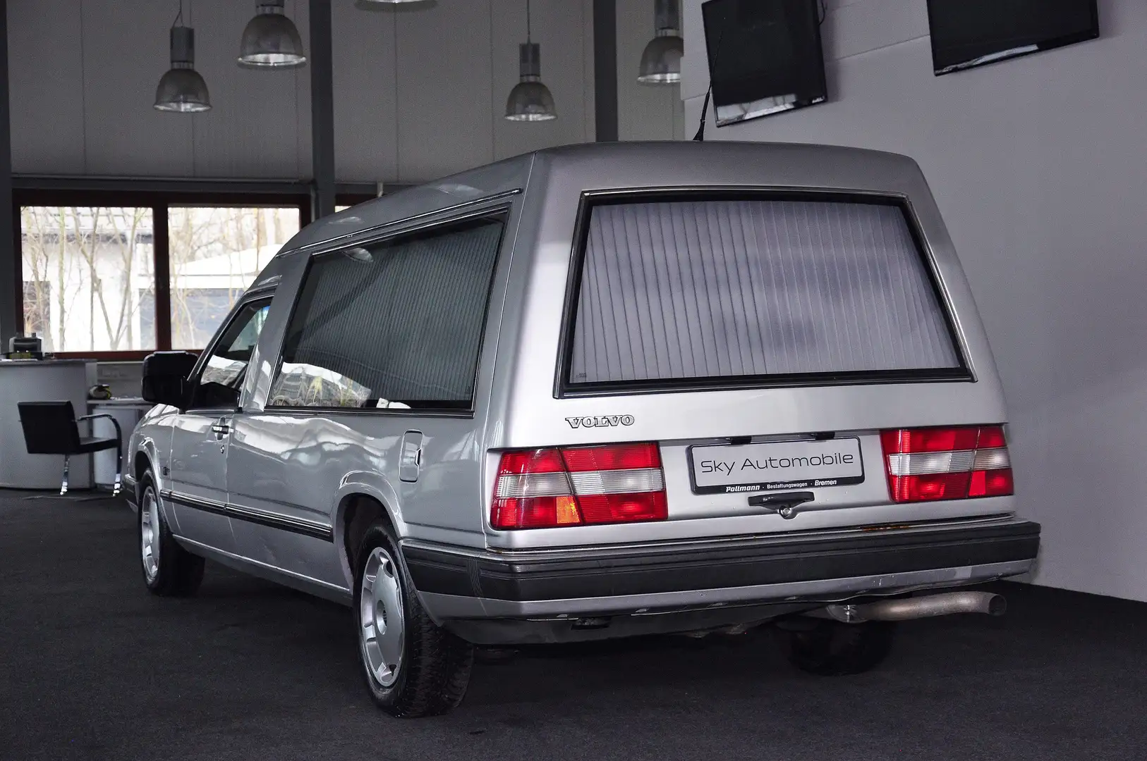 Volvo 945 Turbo ! Leichenwagen ! TÜV bis 12/2027 ! Silber - 2