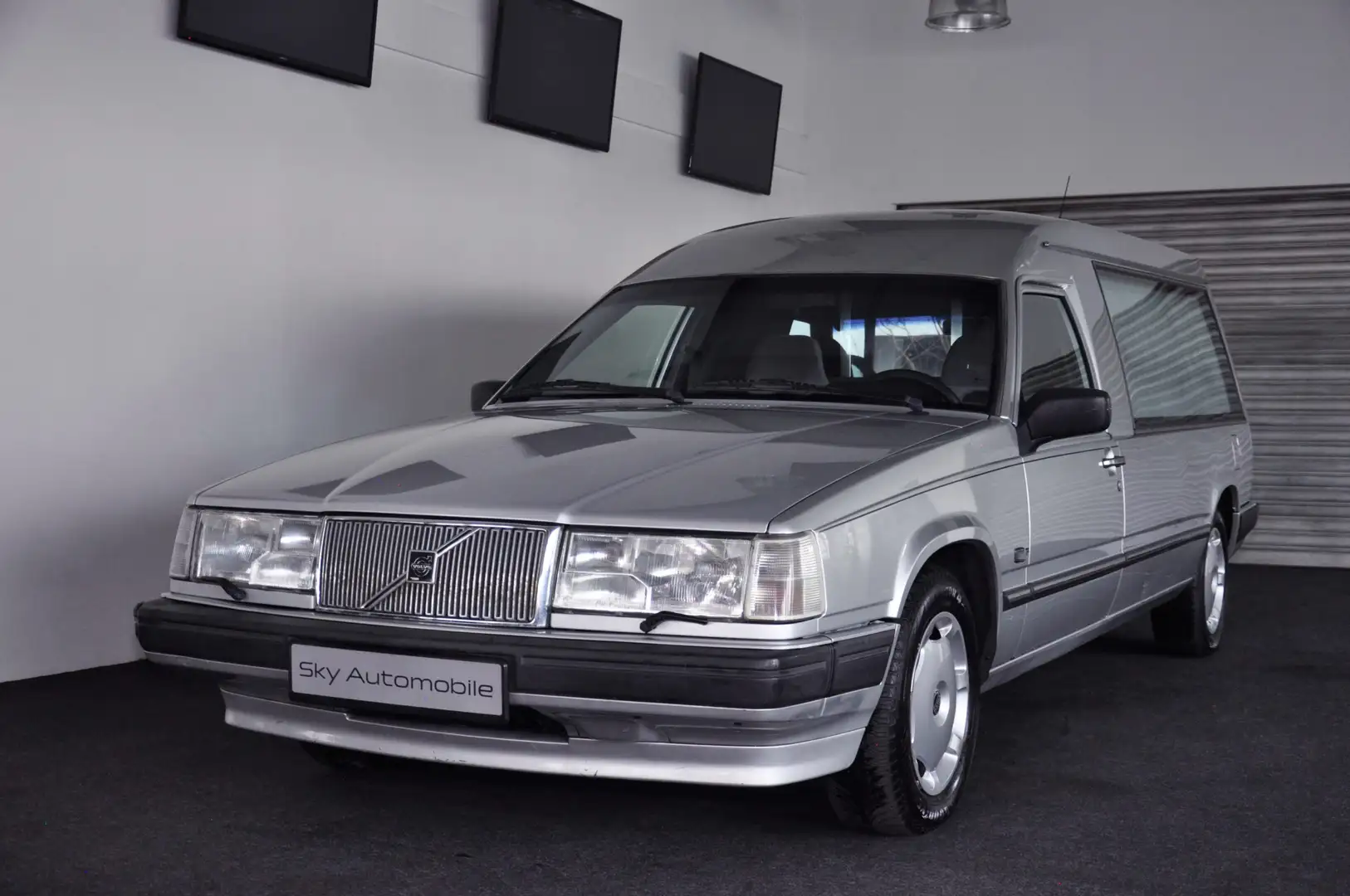 Volvo 945 Turbo ! Leichenwagen ! TÜV bis 12/2027 ! Silber - 1