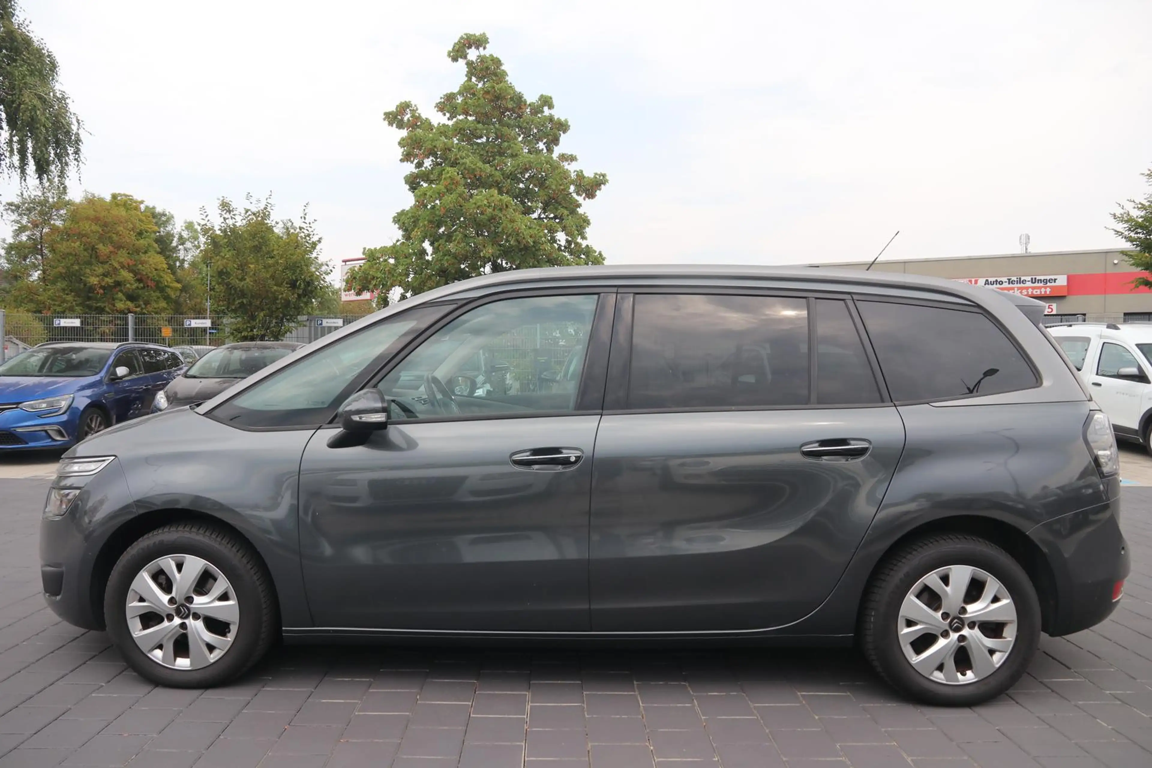 Citroen Grand C4 Picasso 1.6 Blue-HDI FAP Selection — photo 5