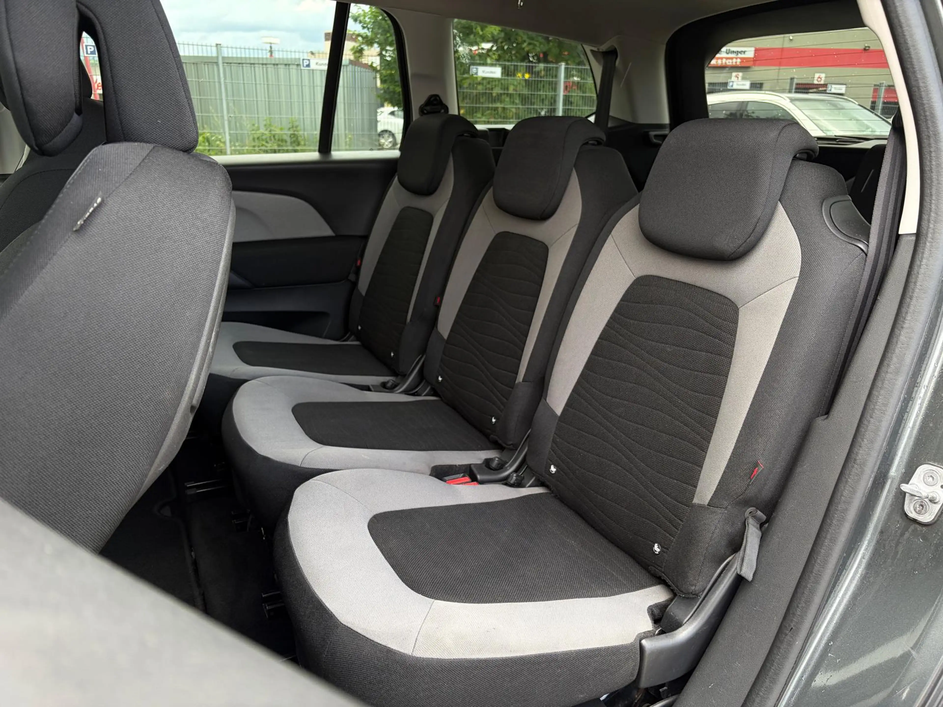 Citroen Grand C4 Picasso 1.6 Blue-HDI FAP Selection — photo 12