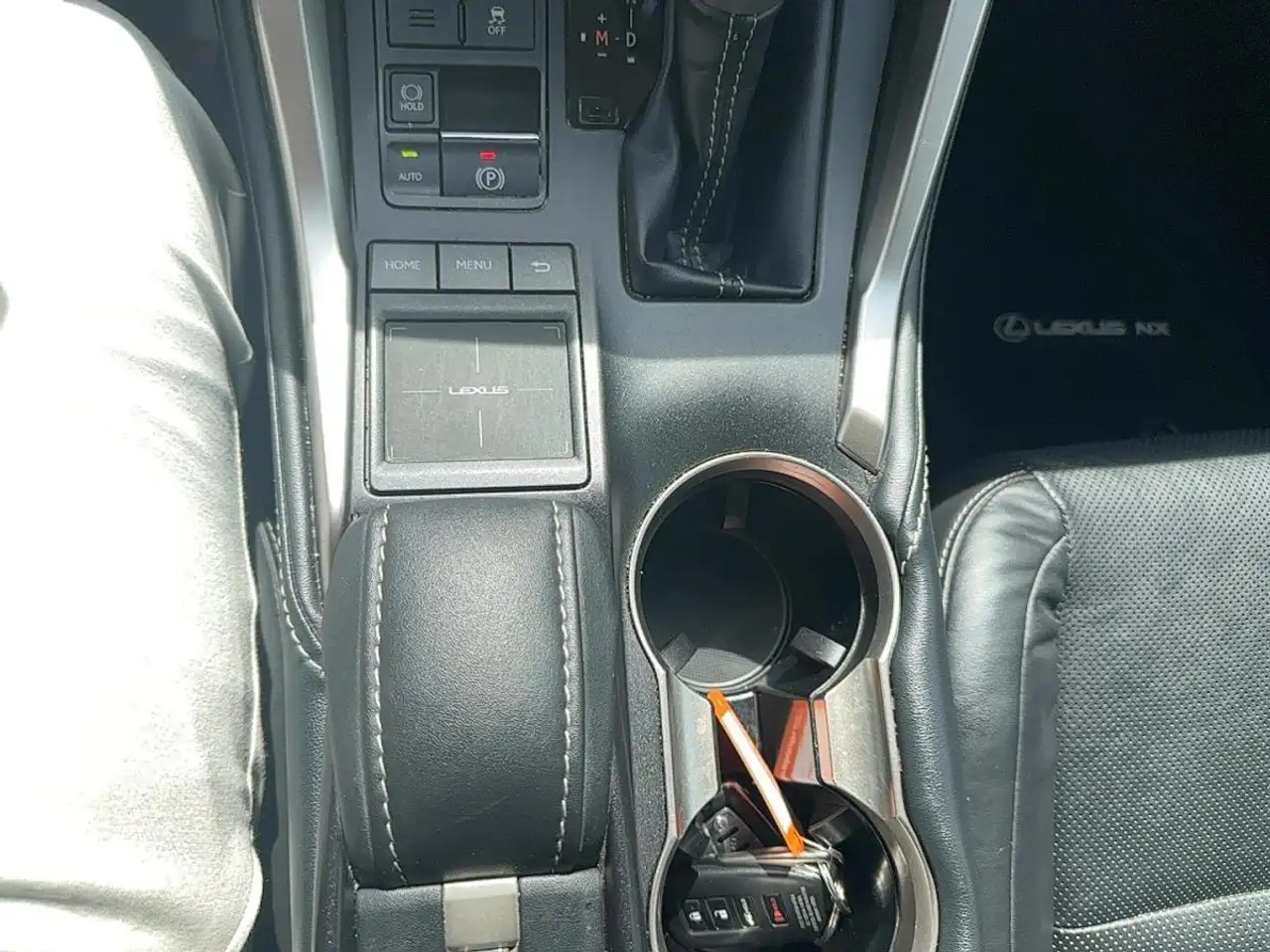 Lexus NX снимка Lexus NX