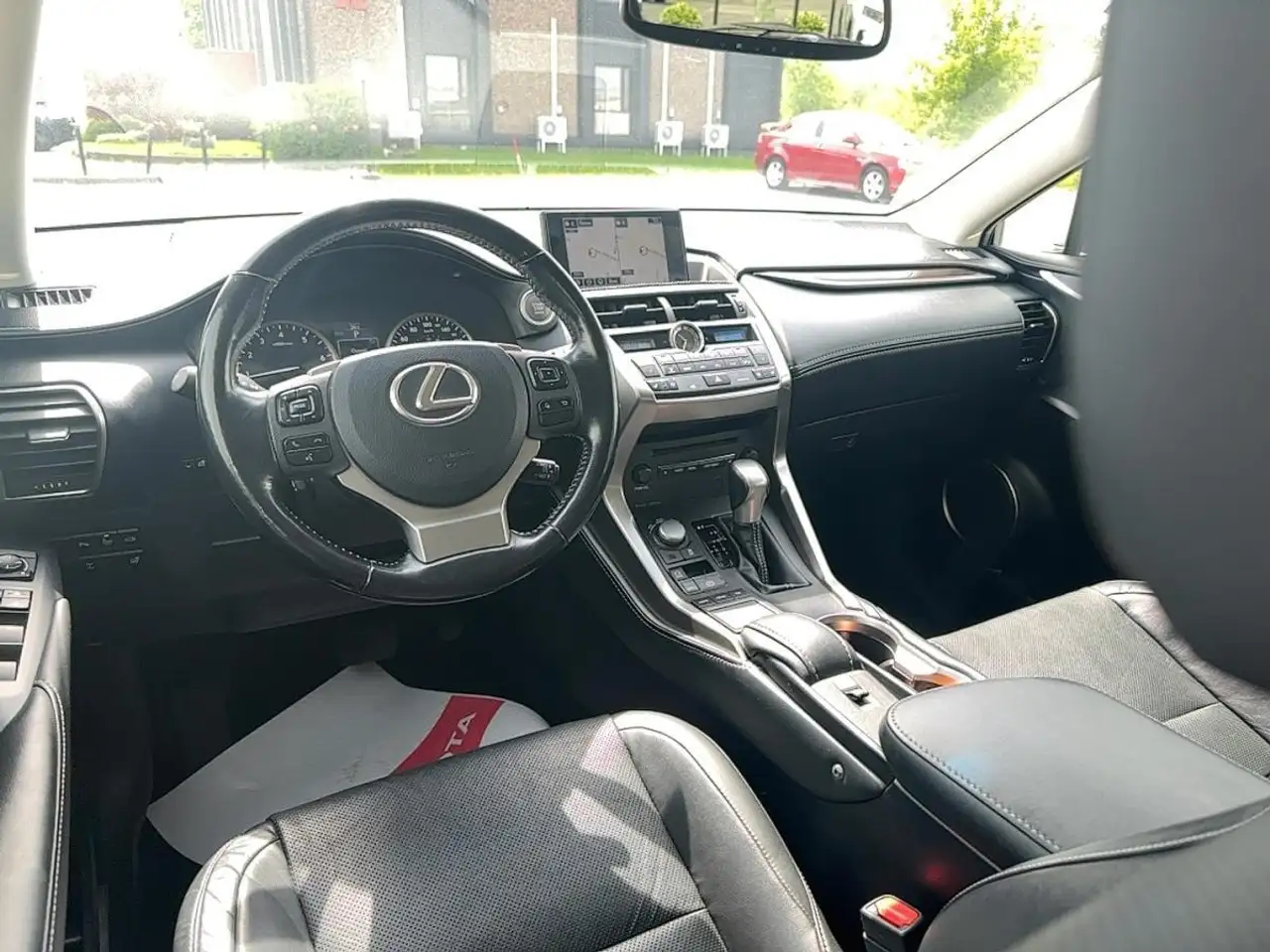 Lexus NX снимка Lexus NX