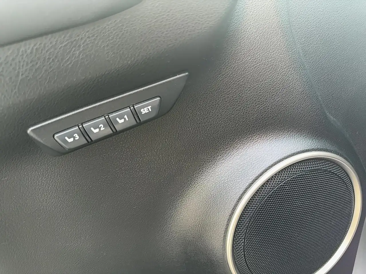 Lexus NX снимка Lexus NX