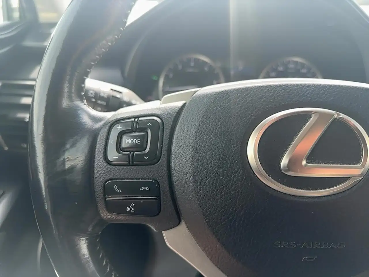 Lexus NX снимка Lexus NX