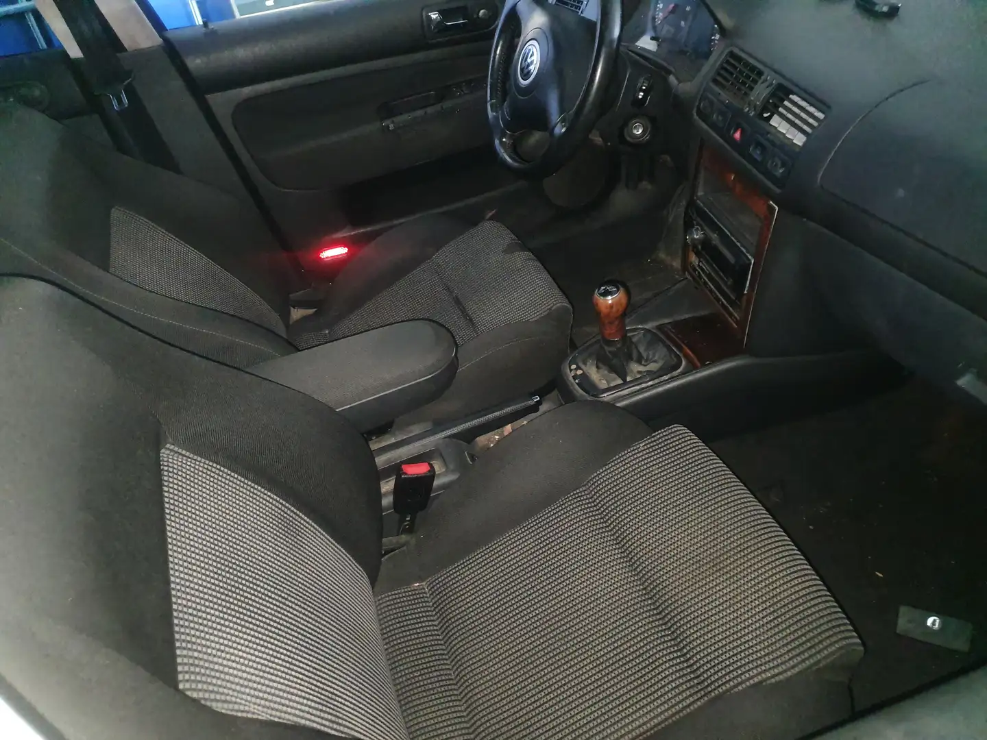 Volkswagen Bora 2.3 V5 Highline tel 015237733512 Negru - 2
