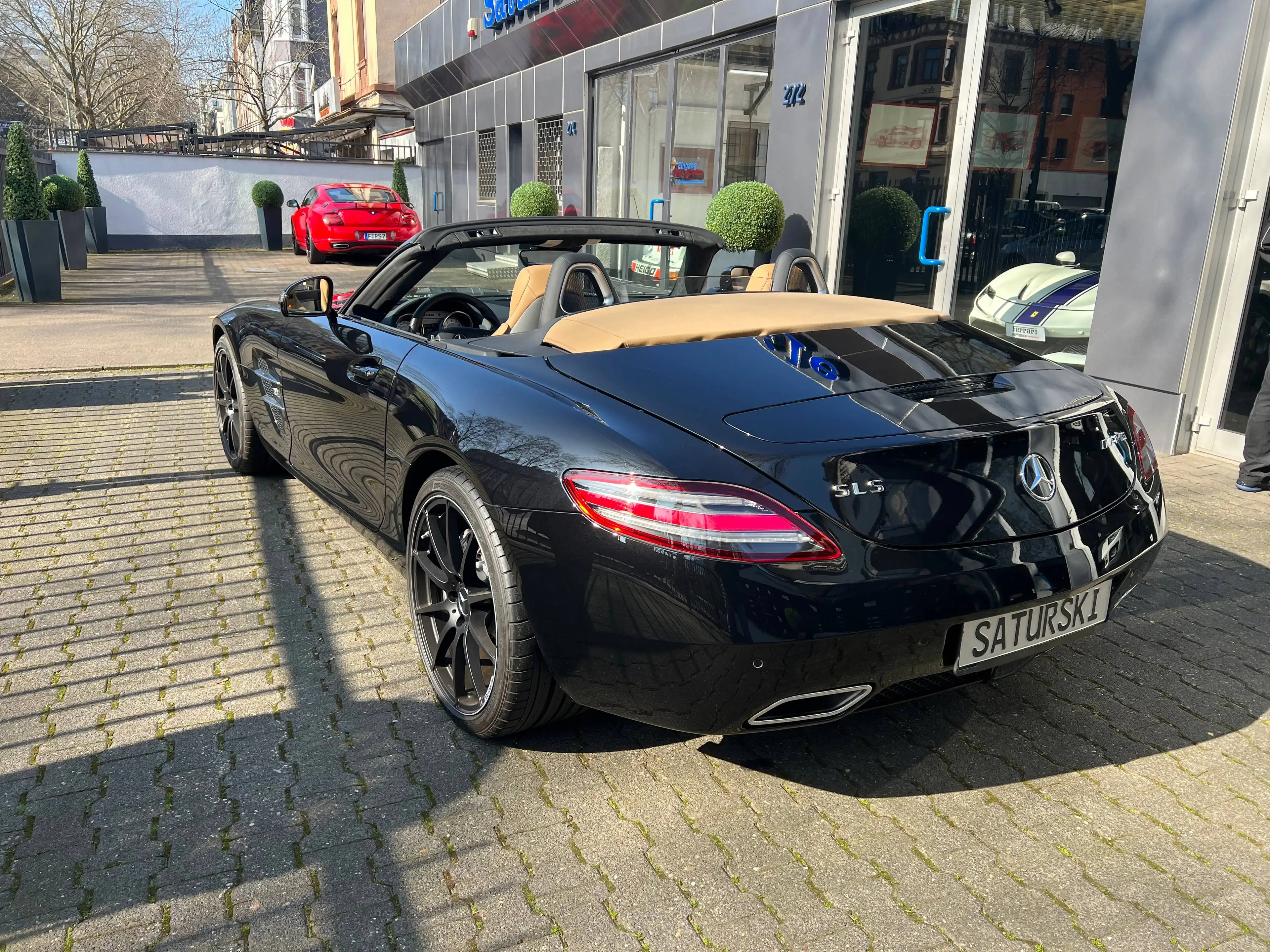 Mercedes-Benz SLS SLS AMG Roadster V8 6.2 nur only 9Tkm schwarz Verdeck beige — photo 4