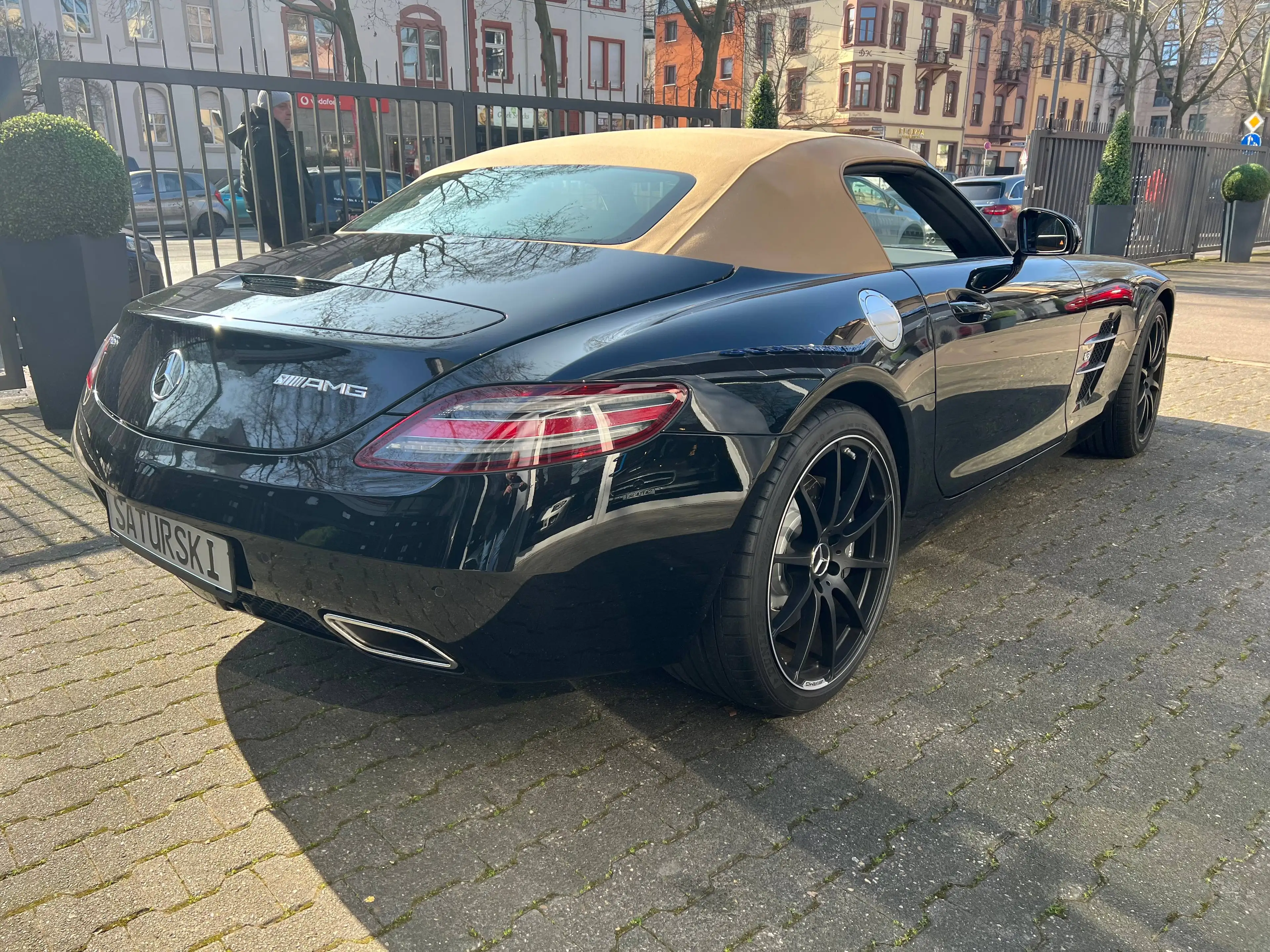 Mercedes-Benz SLS SLS AMG Roadster V8 6.2 nur only 9Tkm schwarz Verdeck beige — photo 11