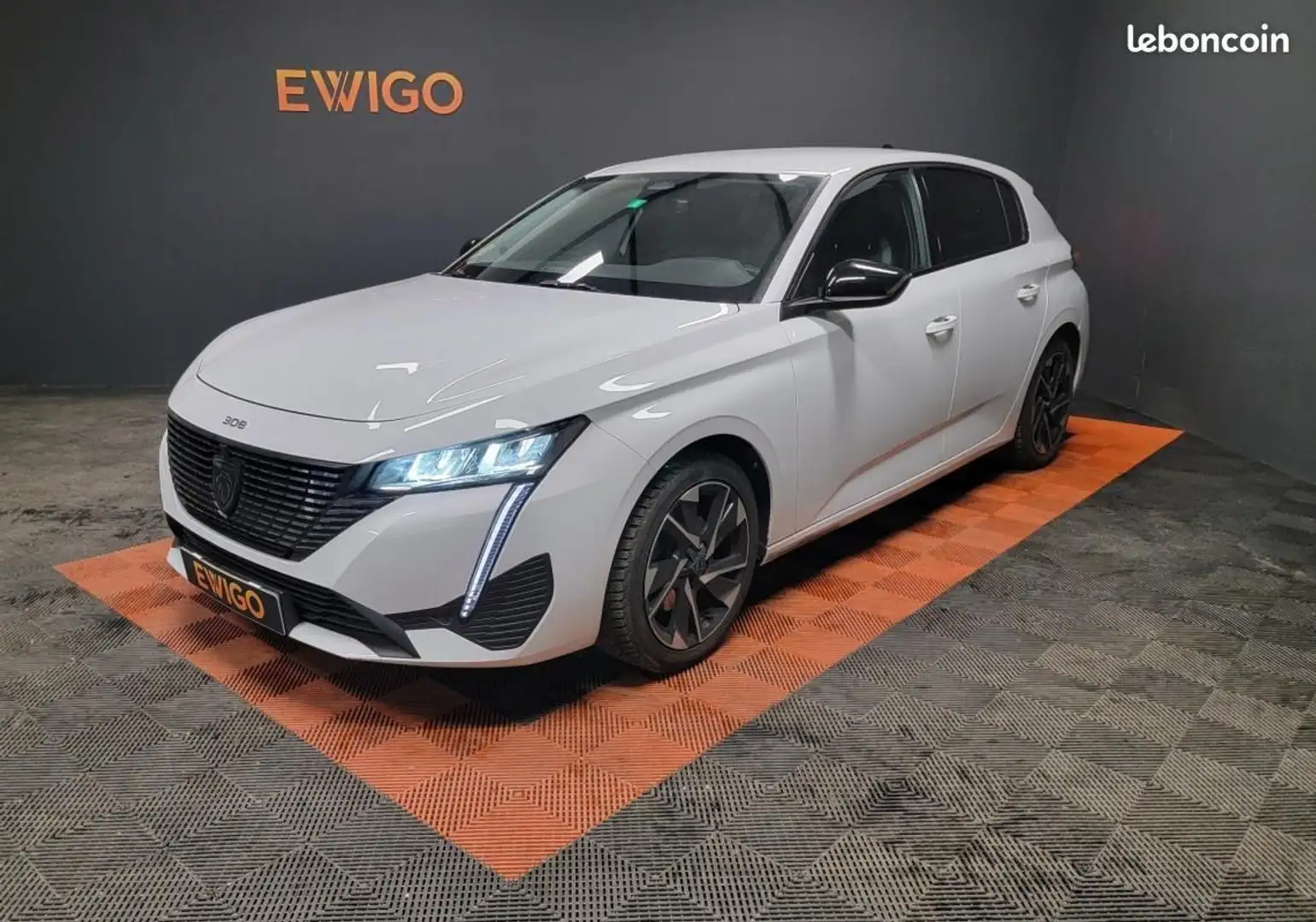 Peugeot 308 1.5 BLUEHDI 130ch ALLURE PACK 1ER MAIN Blanc - 1