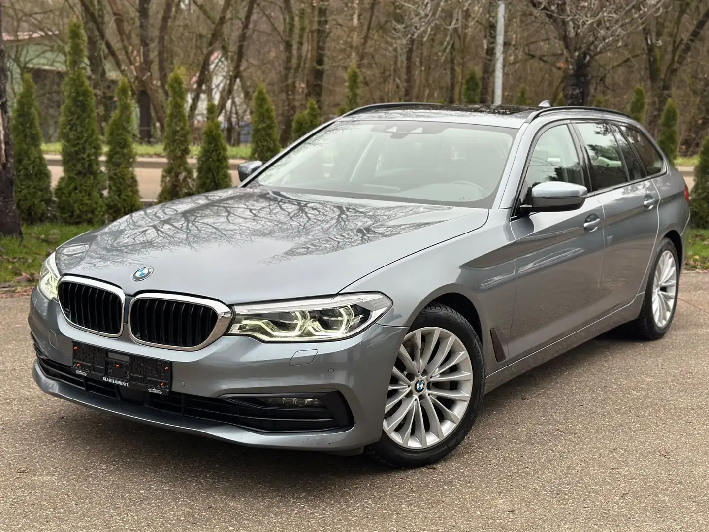 BMW 530 d Touring Sport Line*PANO*AHK*LED*Kamera* Blauw - 1