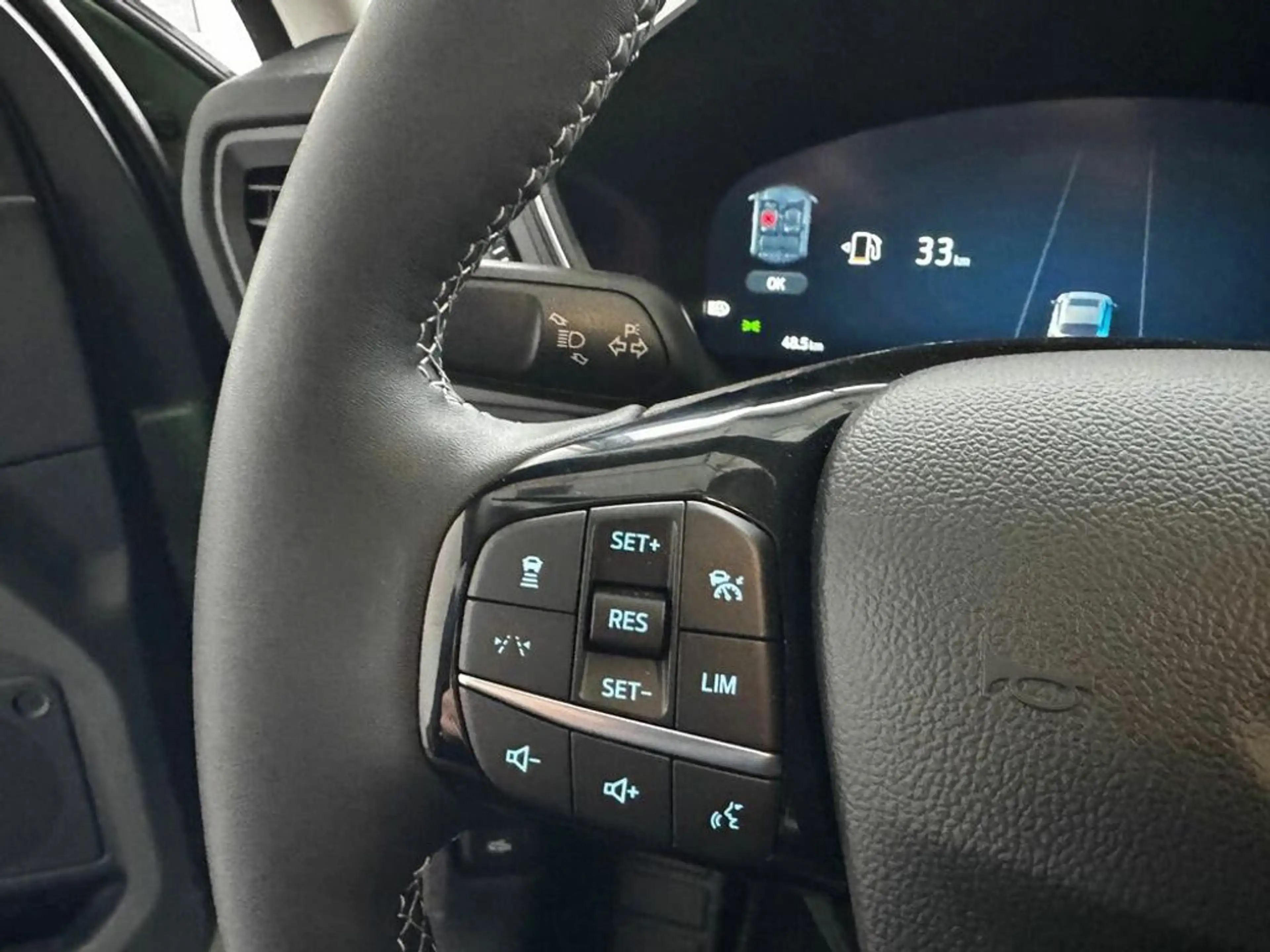 Ford Kuga Hybrid Active X — photo 15