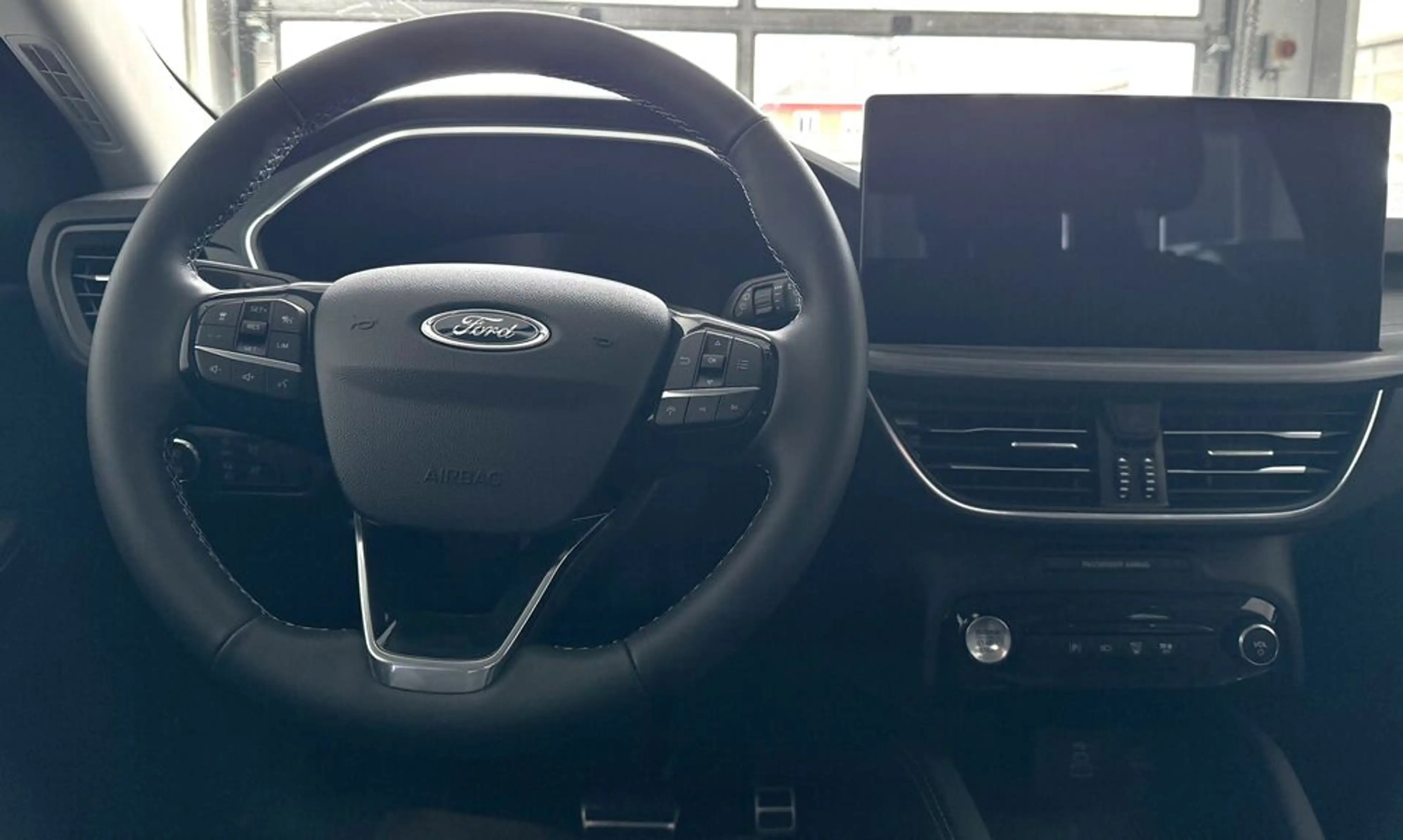Ford Kuga Hybrid Active X — photo 14