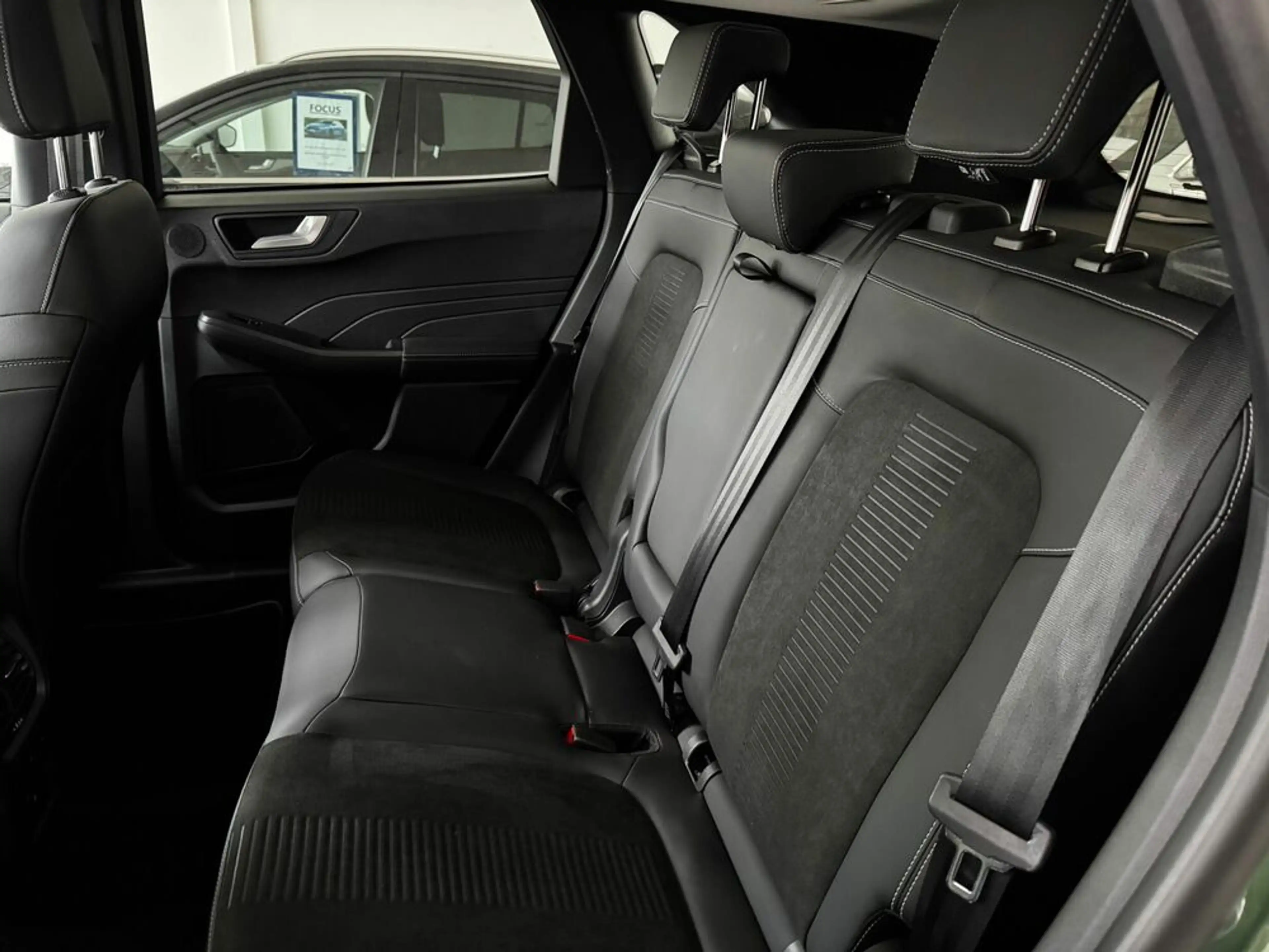Ford Kuga Hybrid Active X — photo 10