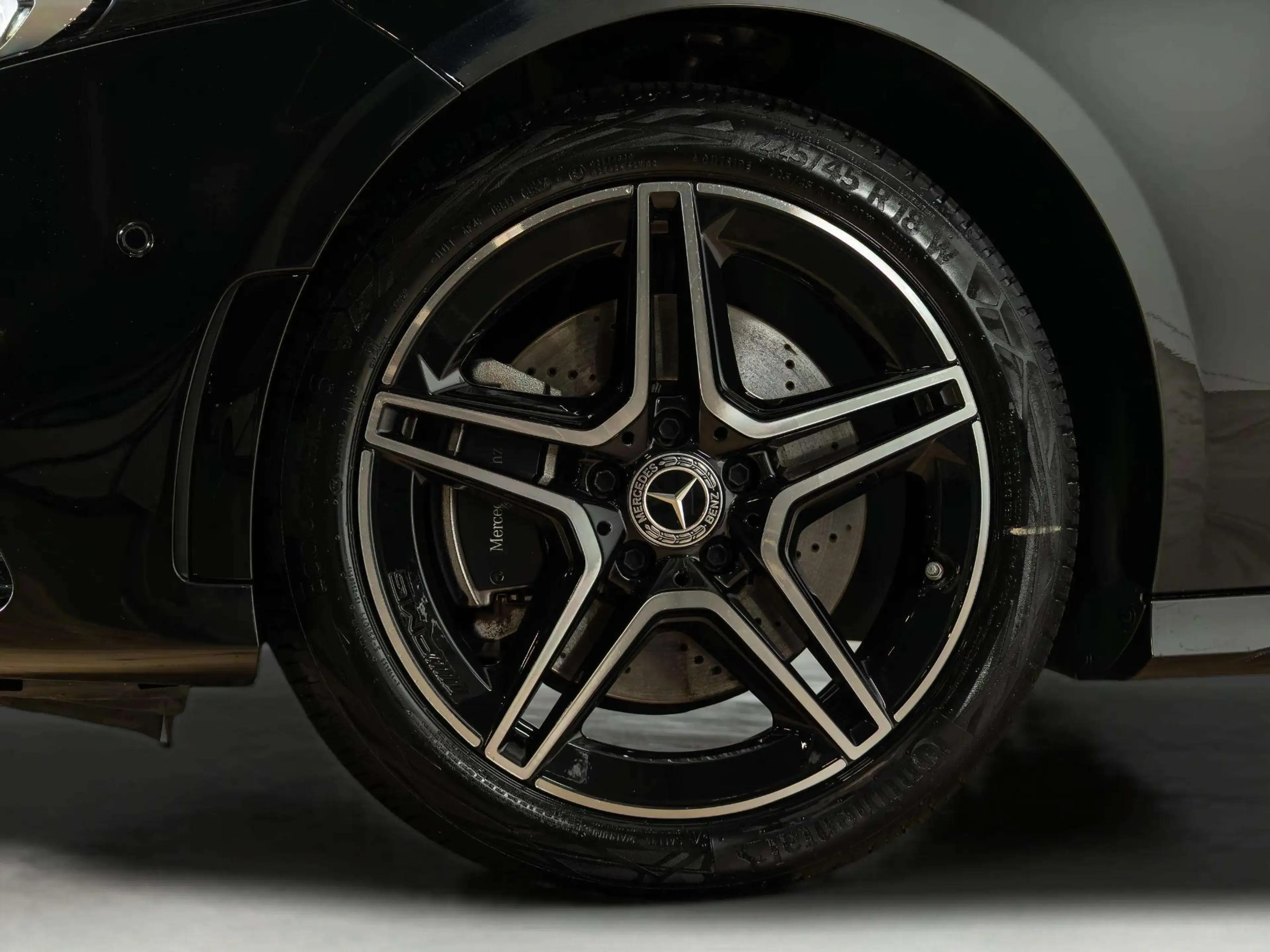 Mercedes-Benz A 250 e AMG Line Panorama dak — photo 7