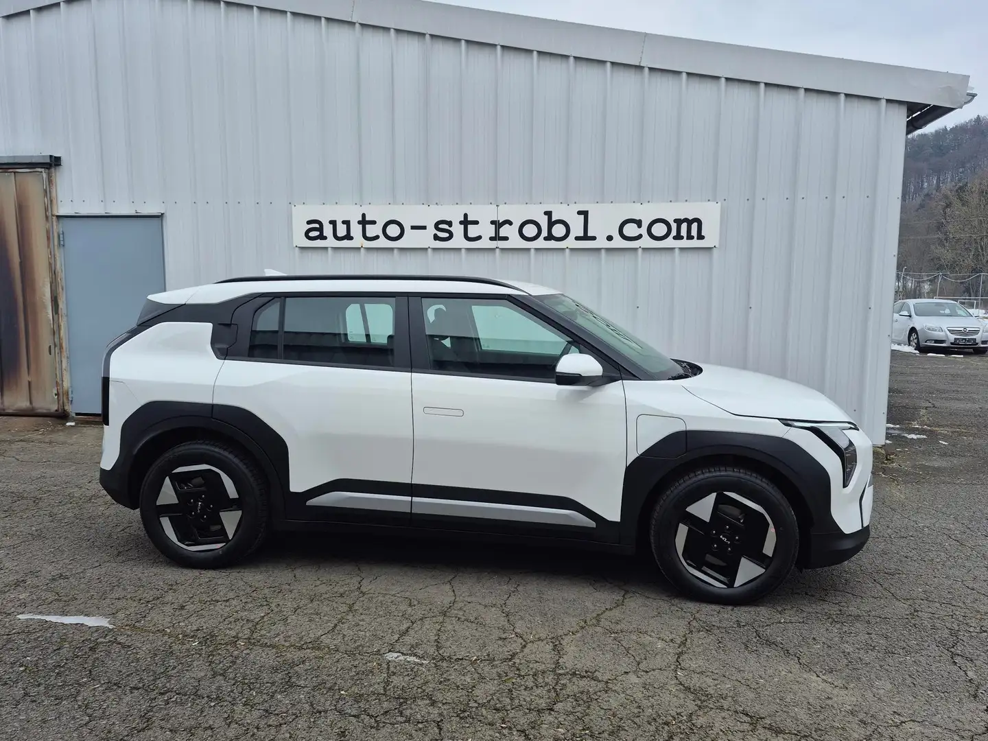 Kia EV3 FWD 58,3kWh Standard Range Air Bei Leasing: 26.500 Weiß - 2