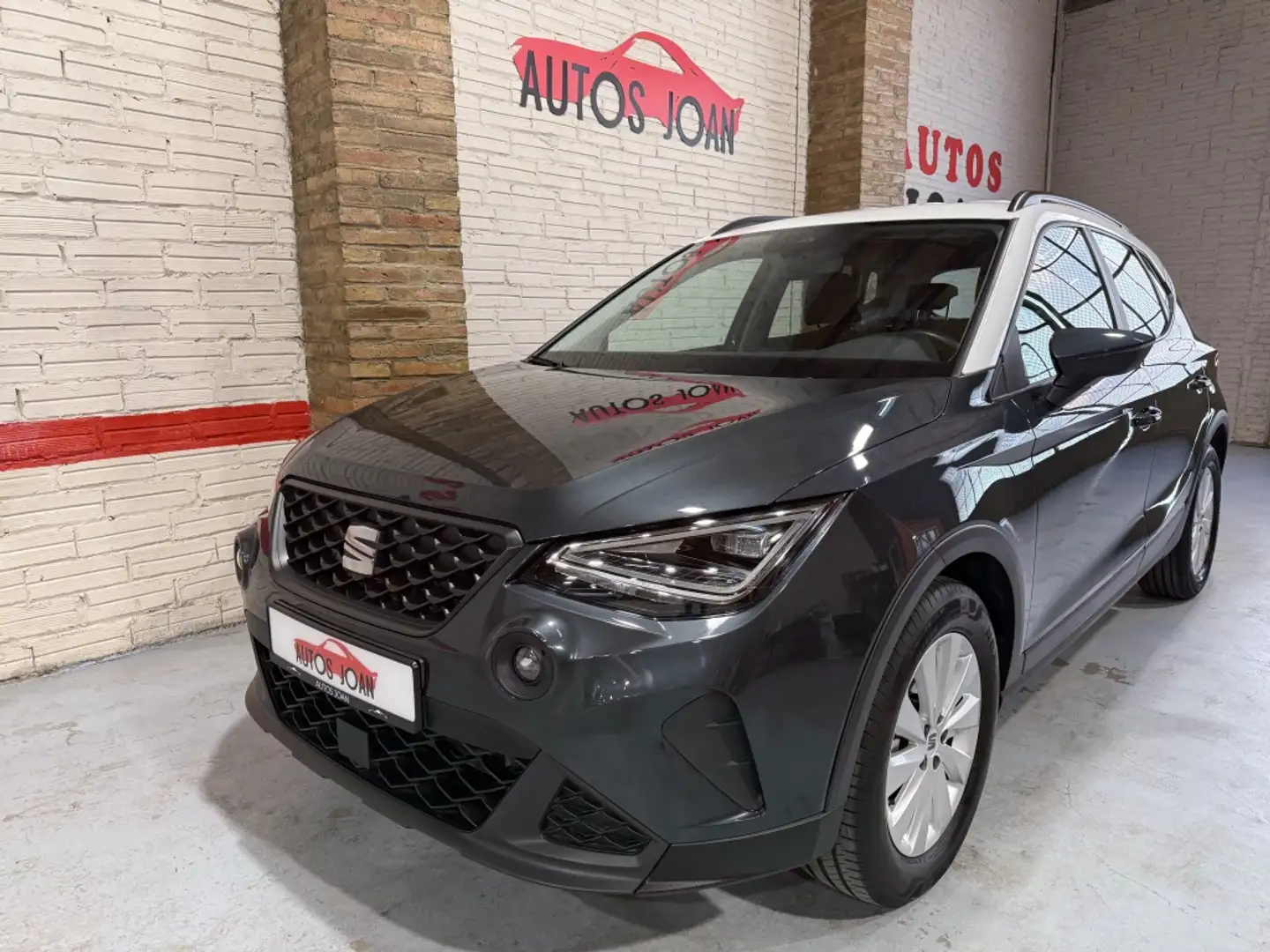 SEAT Arona 1.0 TSI S&S Style 110 Gris - 2