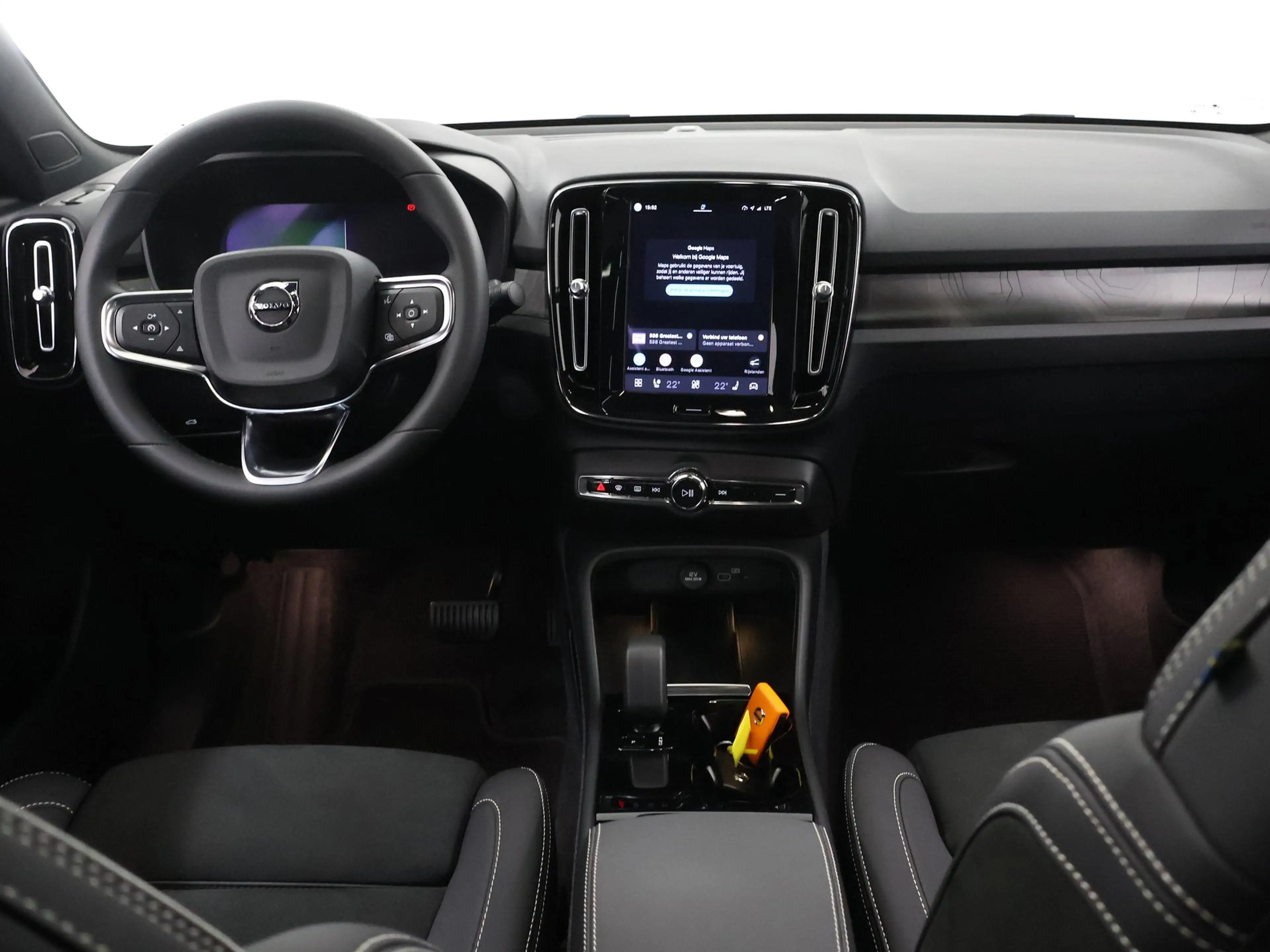 Volvo C40 Recharge Core 69 kWh | SOH 95% | Trekhaak | warmte — photo 9