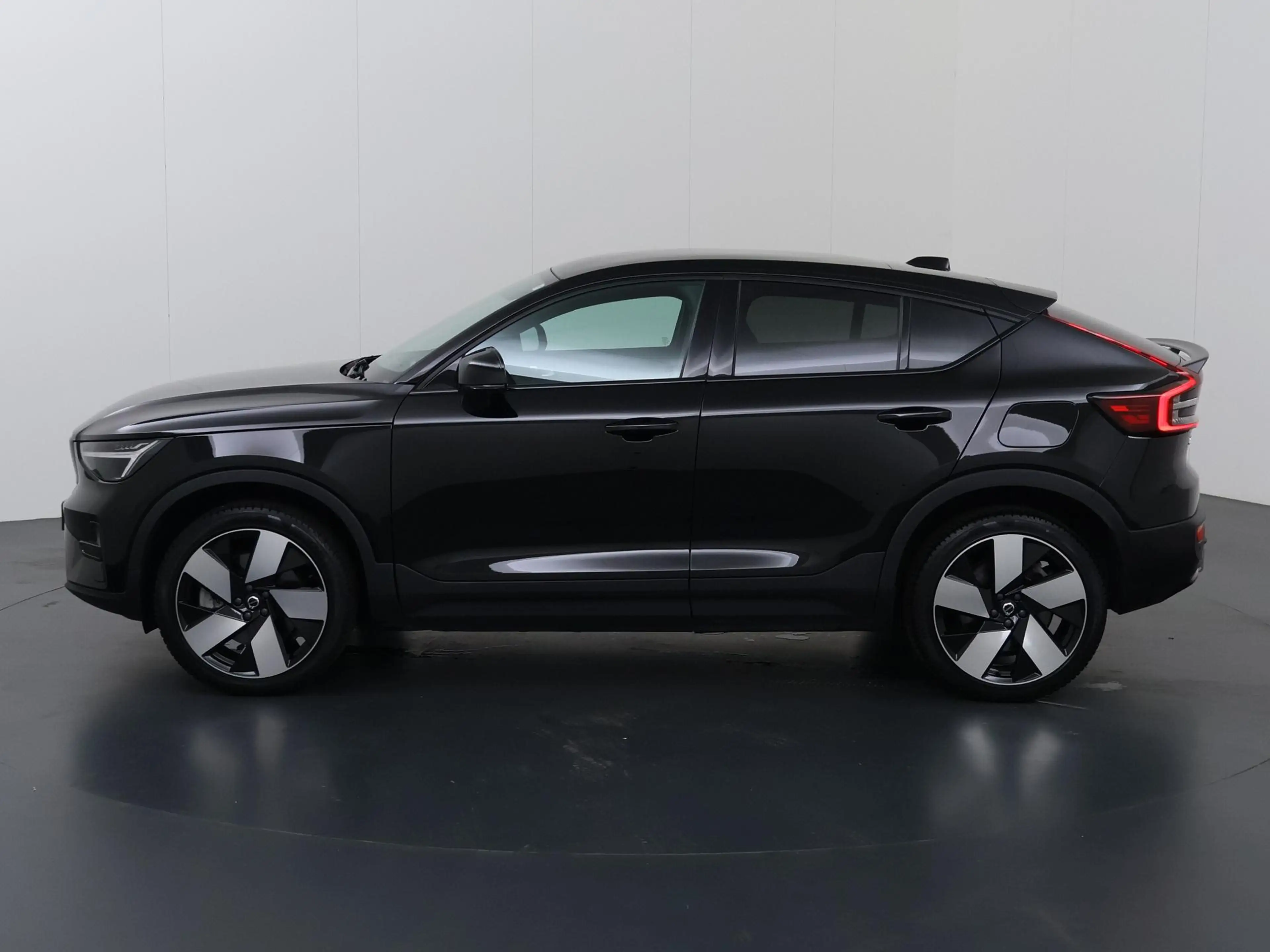 Volvo C40 Recharge Core 69 kWh | SOH 95% | Trekhaak | warmte — photo 5