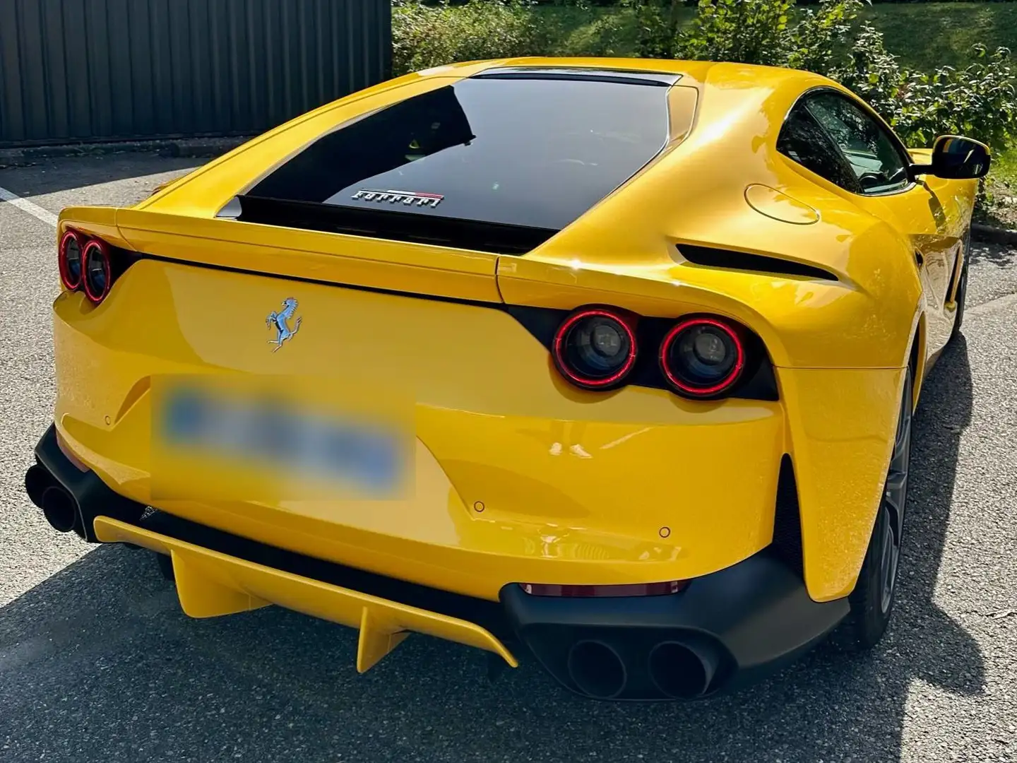 Ferrari 812 Superfast 6.5 V12 800ch Sárga - 2