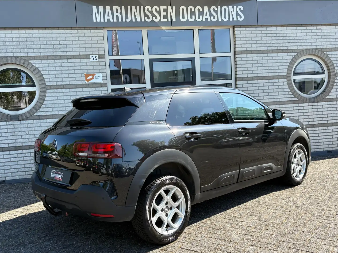 Citroen C4 Cactus 1.2 e-THP Feel |Cruise,Airco,Trkhk| Zwart - 2