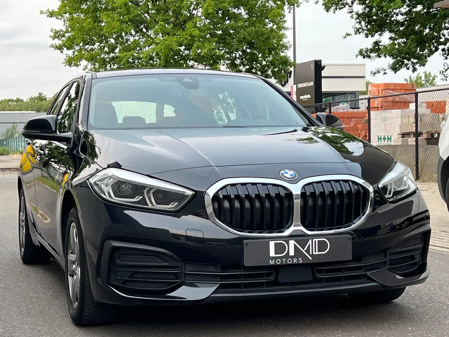 BMW 116 d Navi Led Cruise 12M Garantie! Zwart - 1