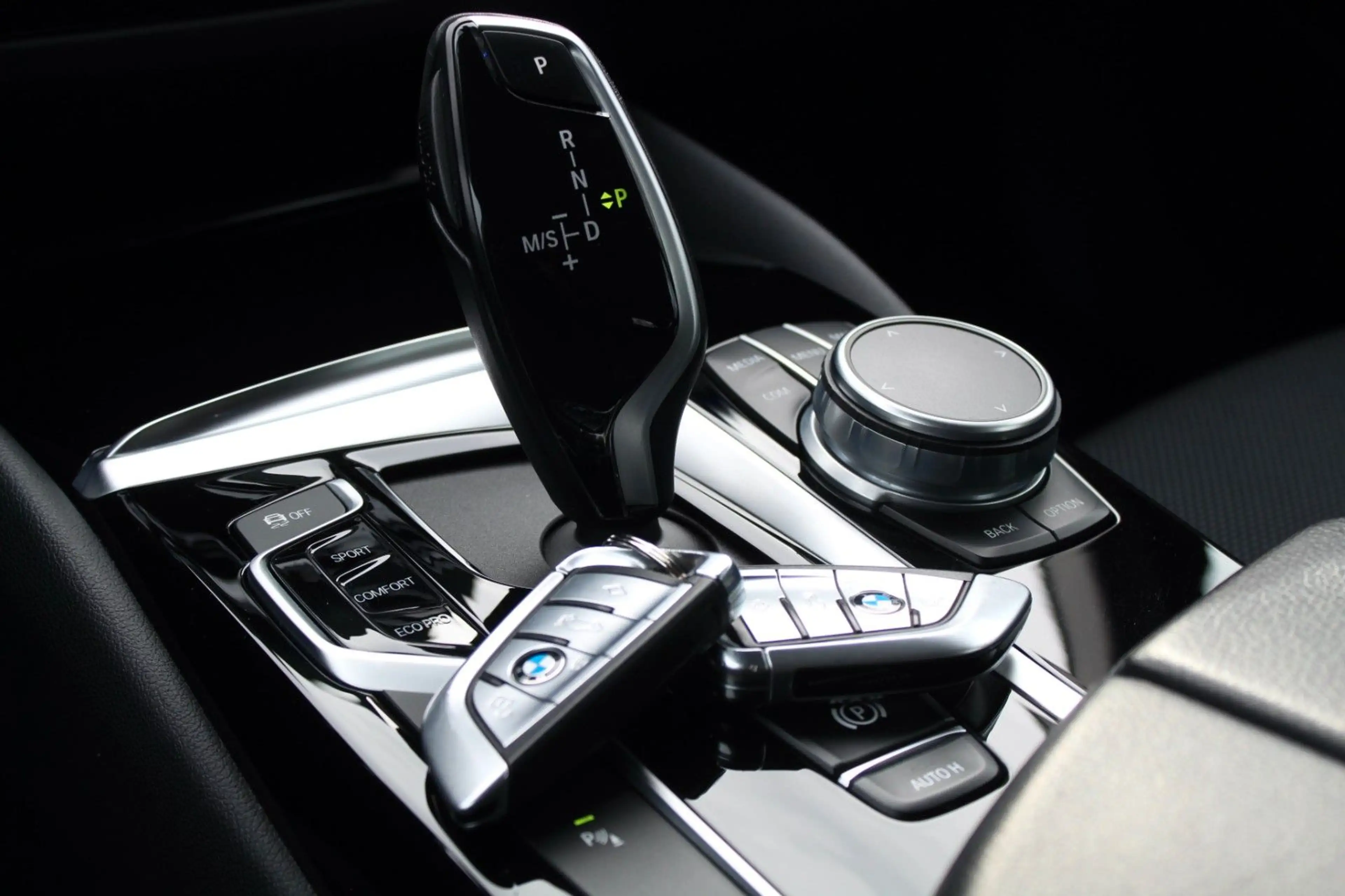 BMW 540 1.HAND! xDr. SPORT KAMERA H&K BMW-SCHECKHEFT — photo 26