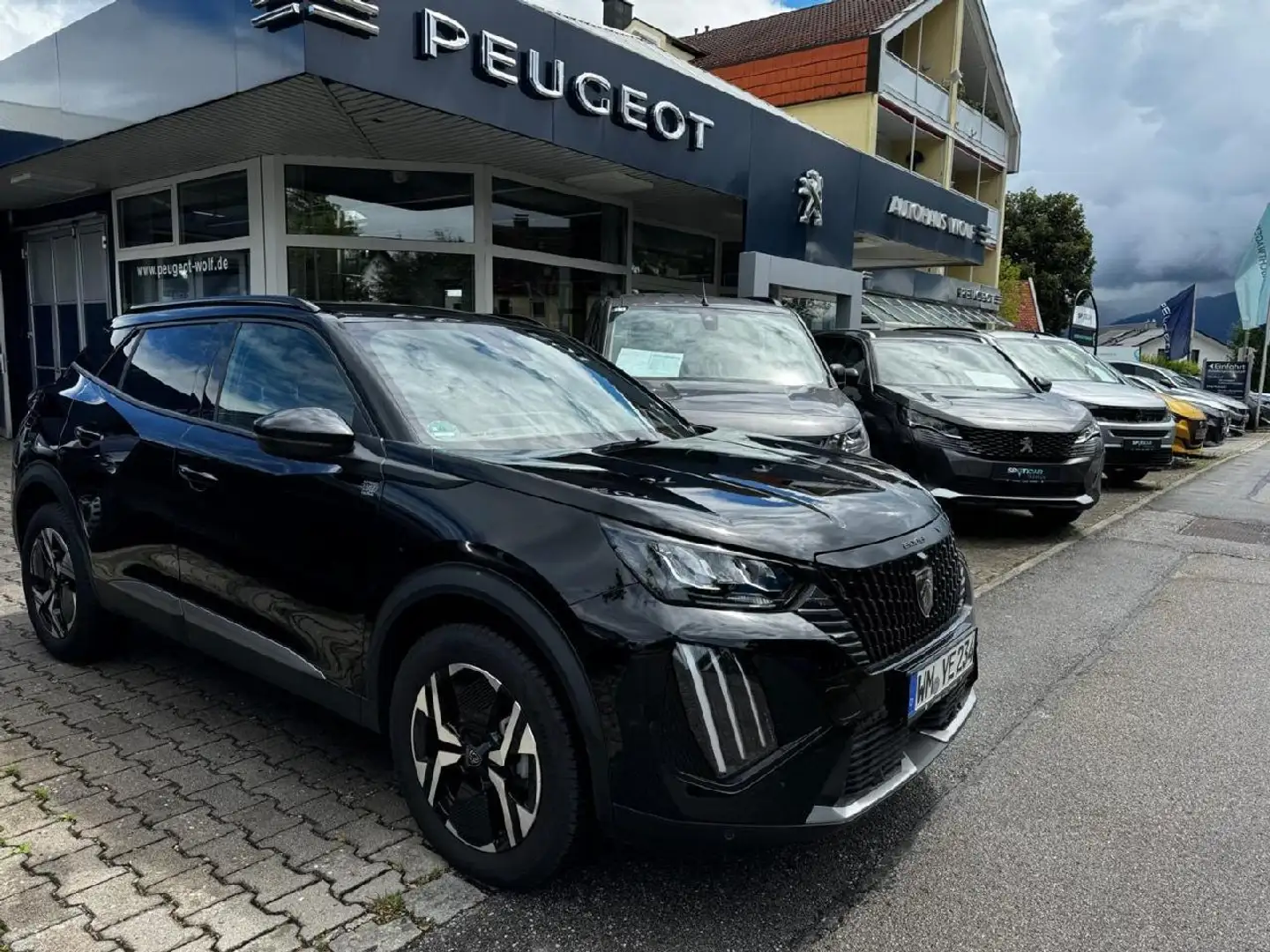 Peugeot 2008 Allure EAT8 136 Noir - 1